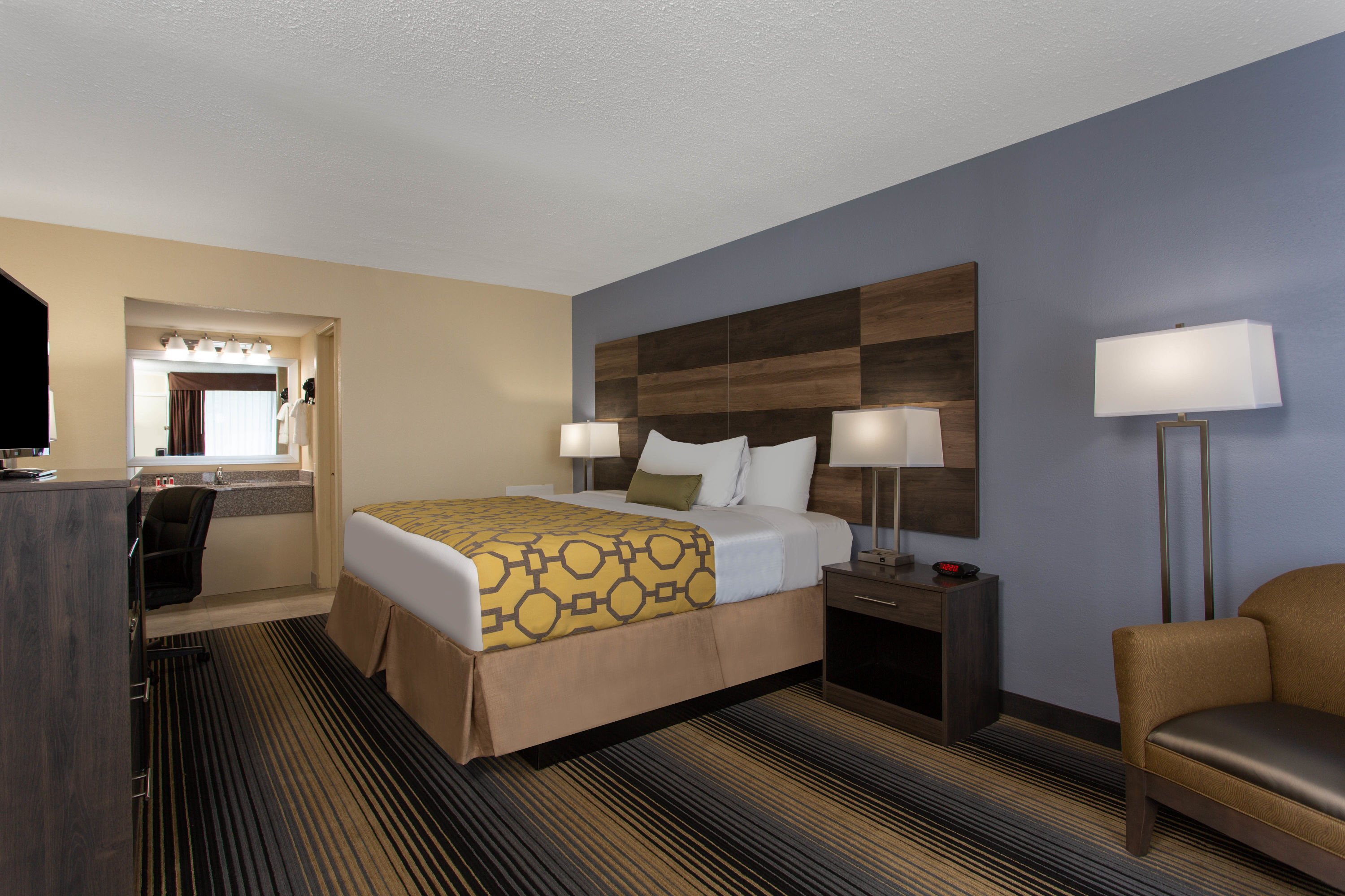 Guest room at the Baymont by Wyndham Cheraw in Cheraw, South Carolina