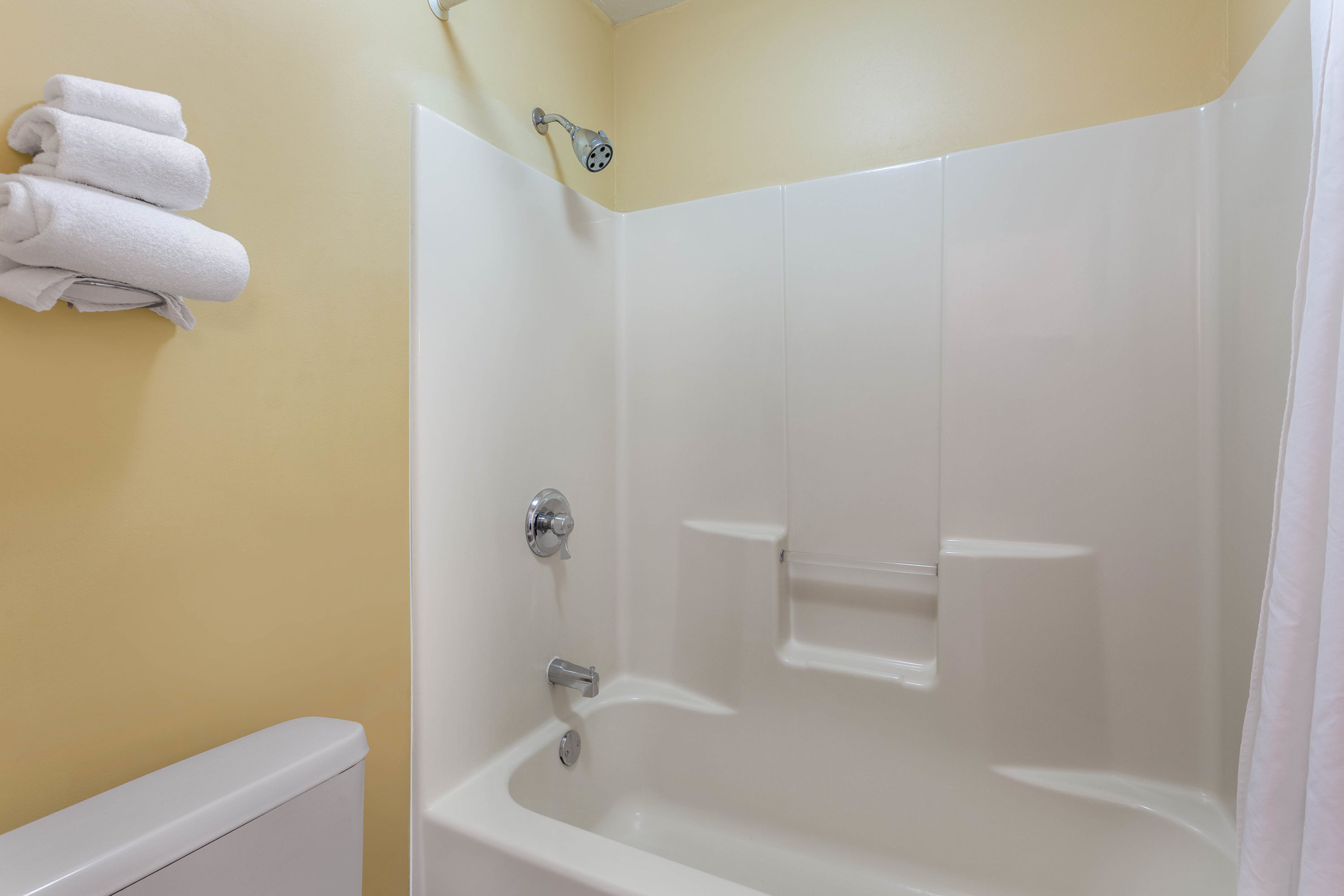 Guest room bath at the Baymont by Wyndham Easley/Greenville in Easley, South Carolina