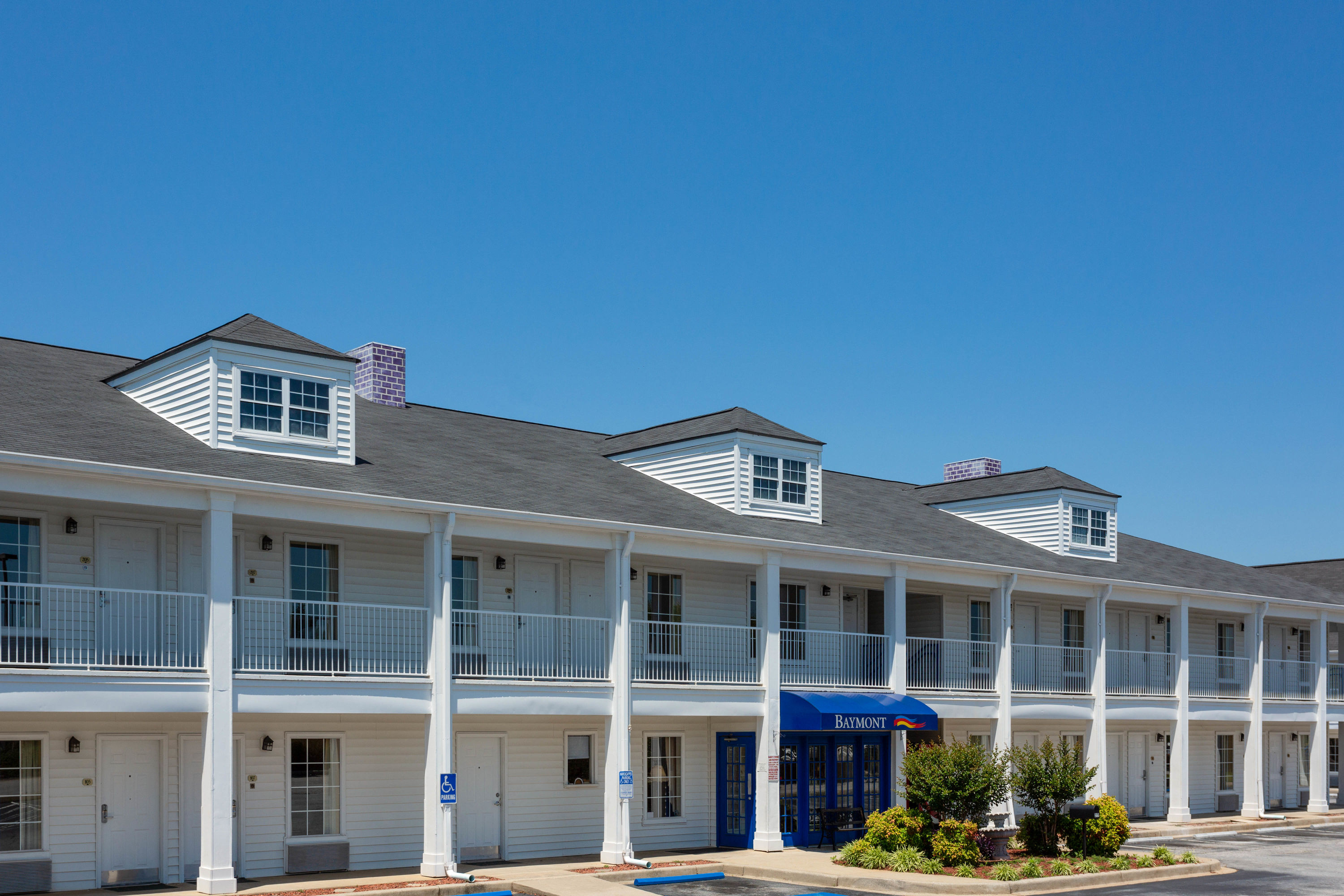 Exterior Day Image of Baymont by Wyndham Easley/Greenville hotel in Easley, South Carolina