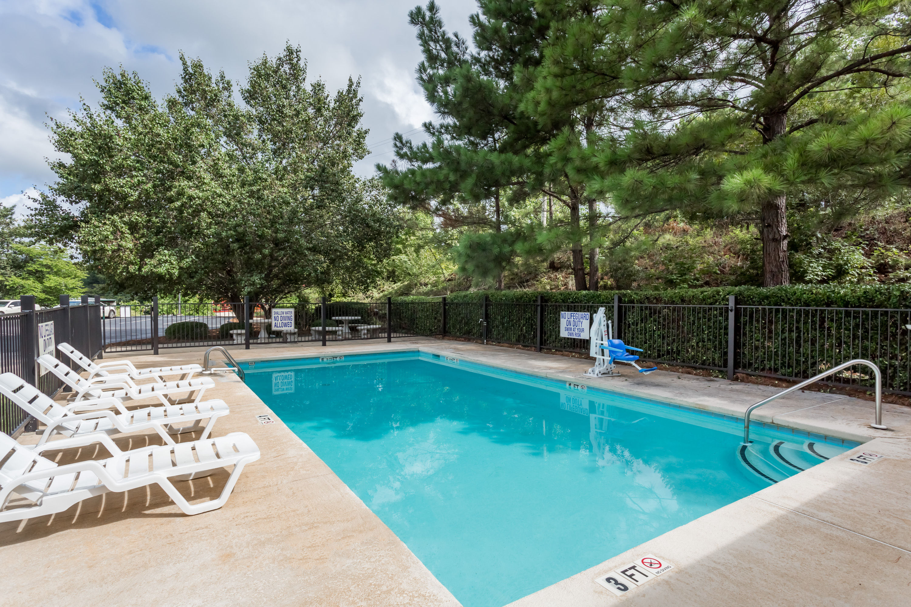 Baymont By Wyndham Greenwood Greenwood Sc Hotels