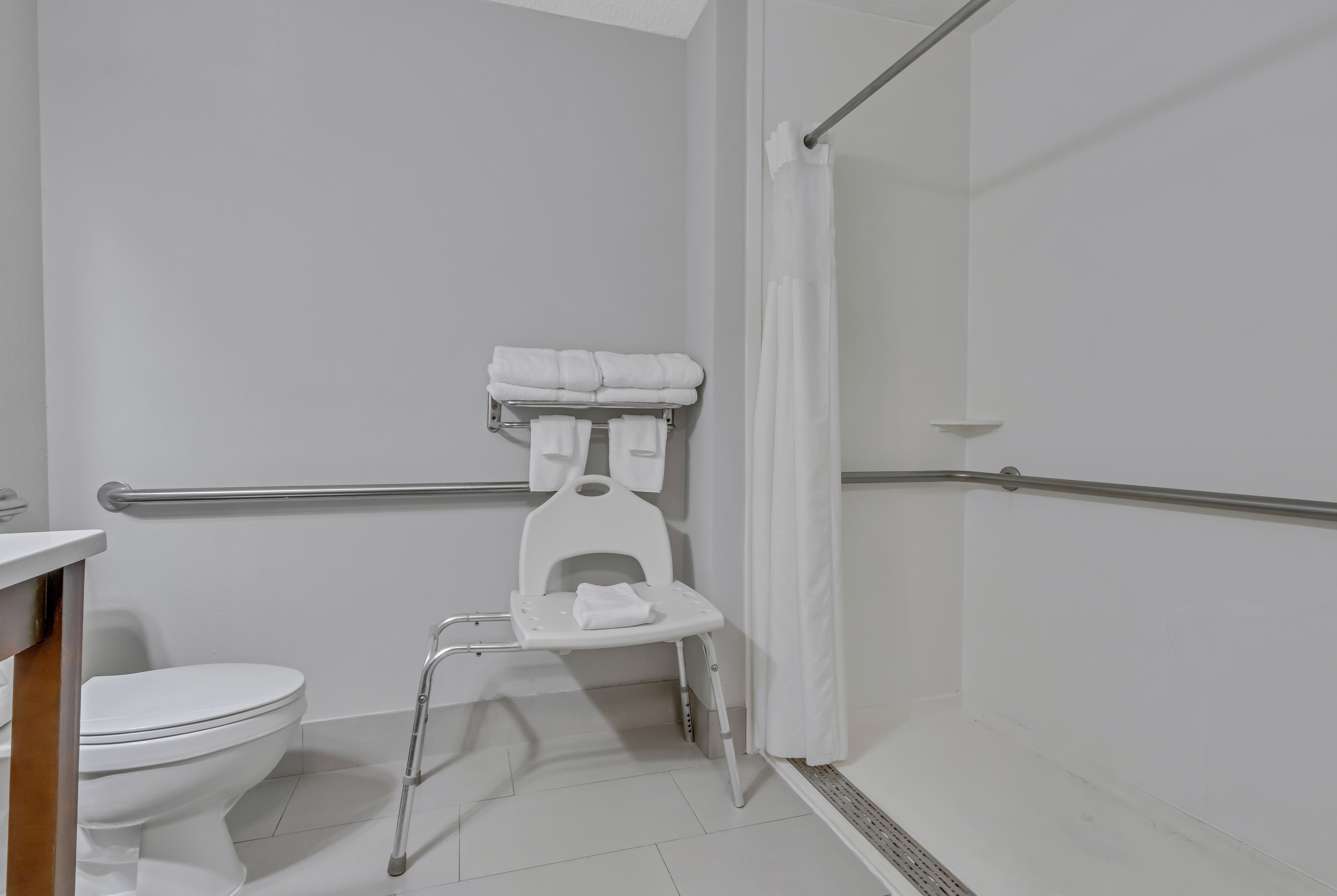 Guest room bath at the Baymont by Wyndham North Myrtle Beach in North Myrtle Beach, South Carolina