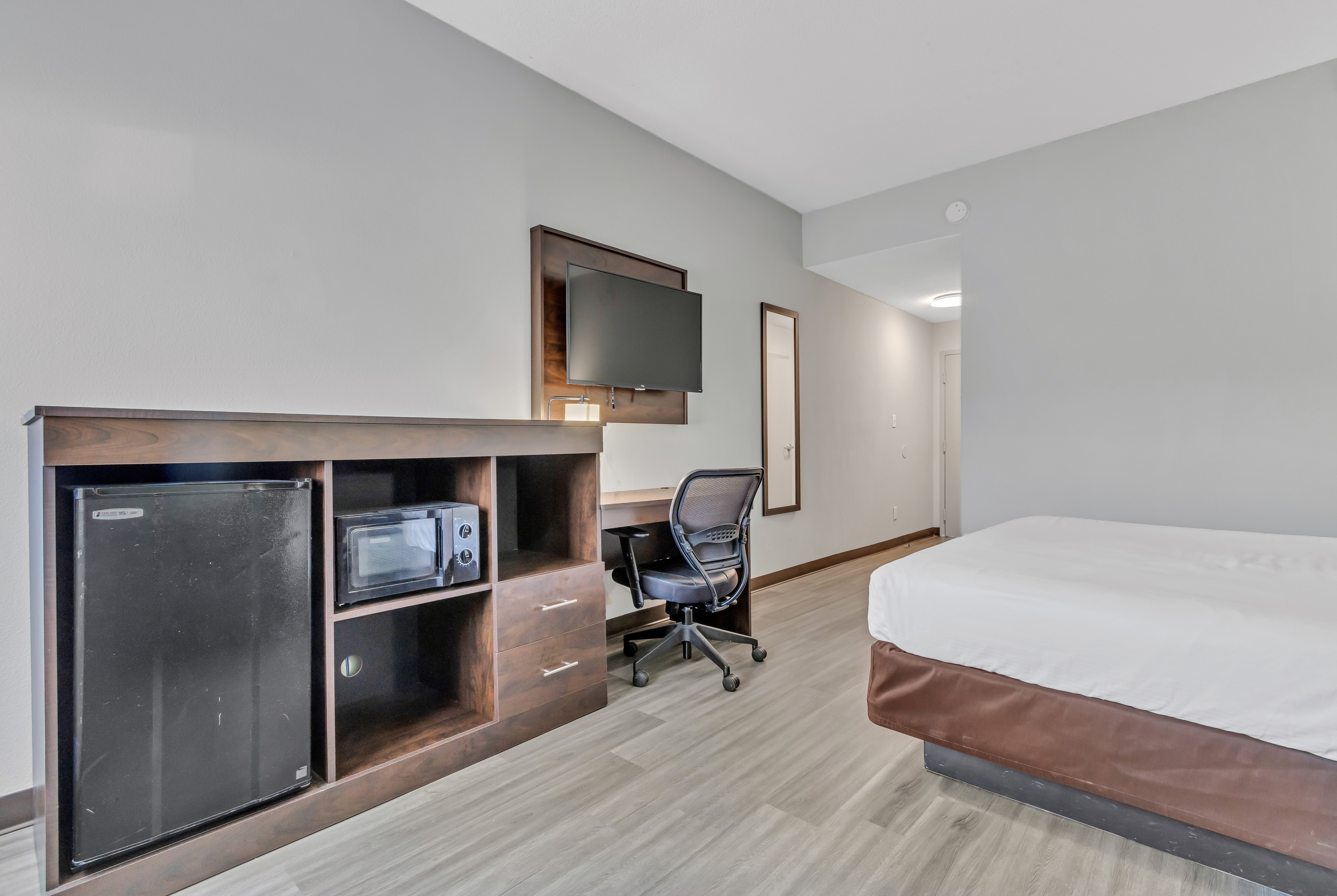 Guest room at the Baymont by Wyndham North Myrtle Beach in North Myrtle Beach, South Carolina