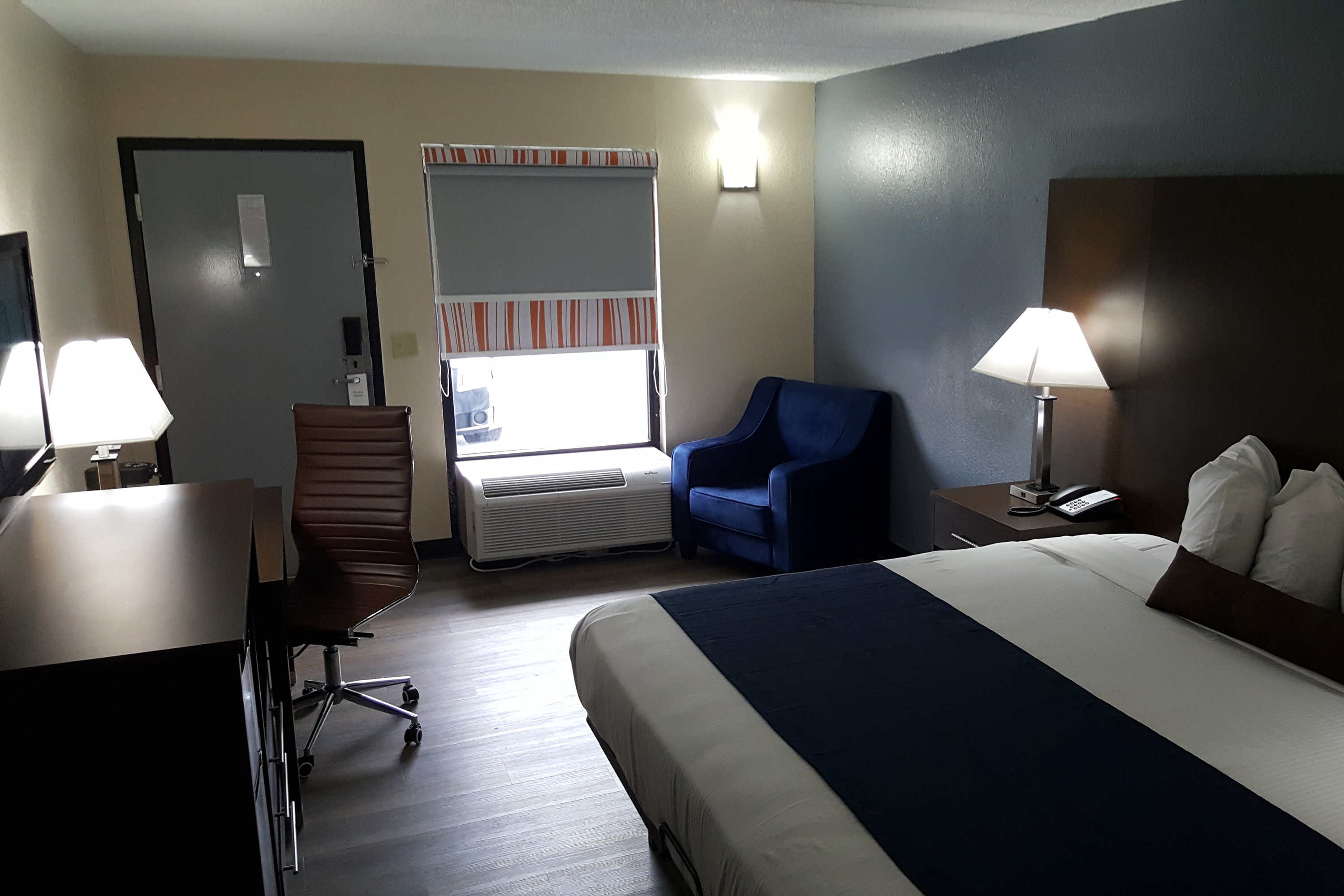 Guest room at the Baymont by Wyndham Ridgeland I-95 in Ridgeland, South Carolina