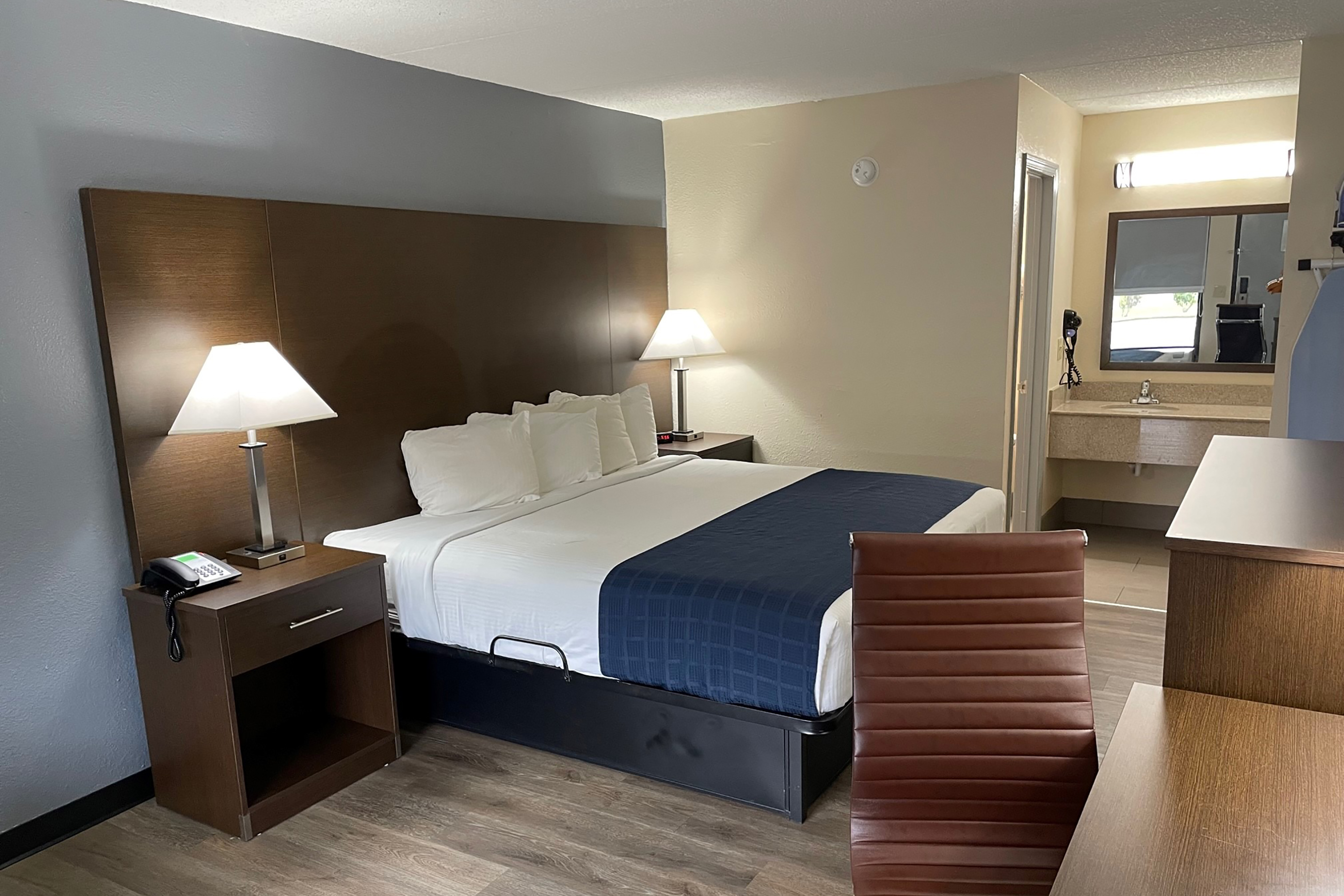 Guest room at the Baymont by Wyndham Ridgeland I-95 in Ridgeland, South Carolina