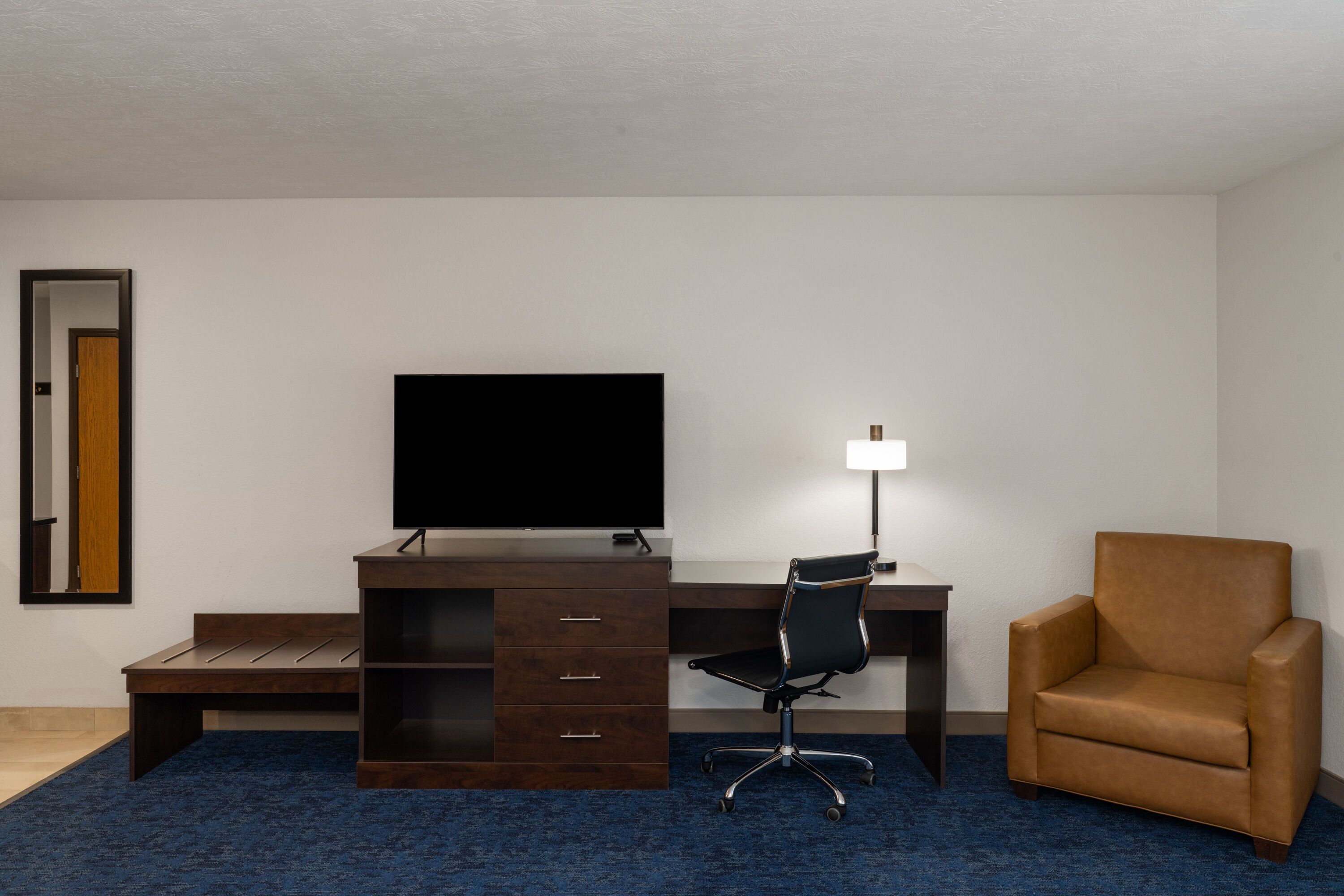 Guest room at the Baymont by Wyndham Oacoma in Oacoma, South Dakota