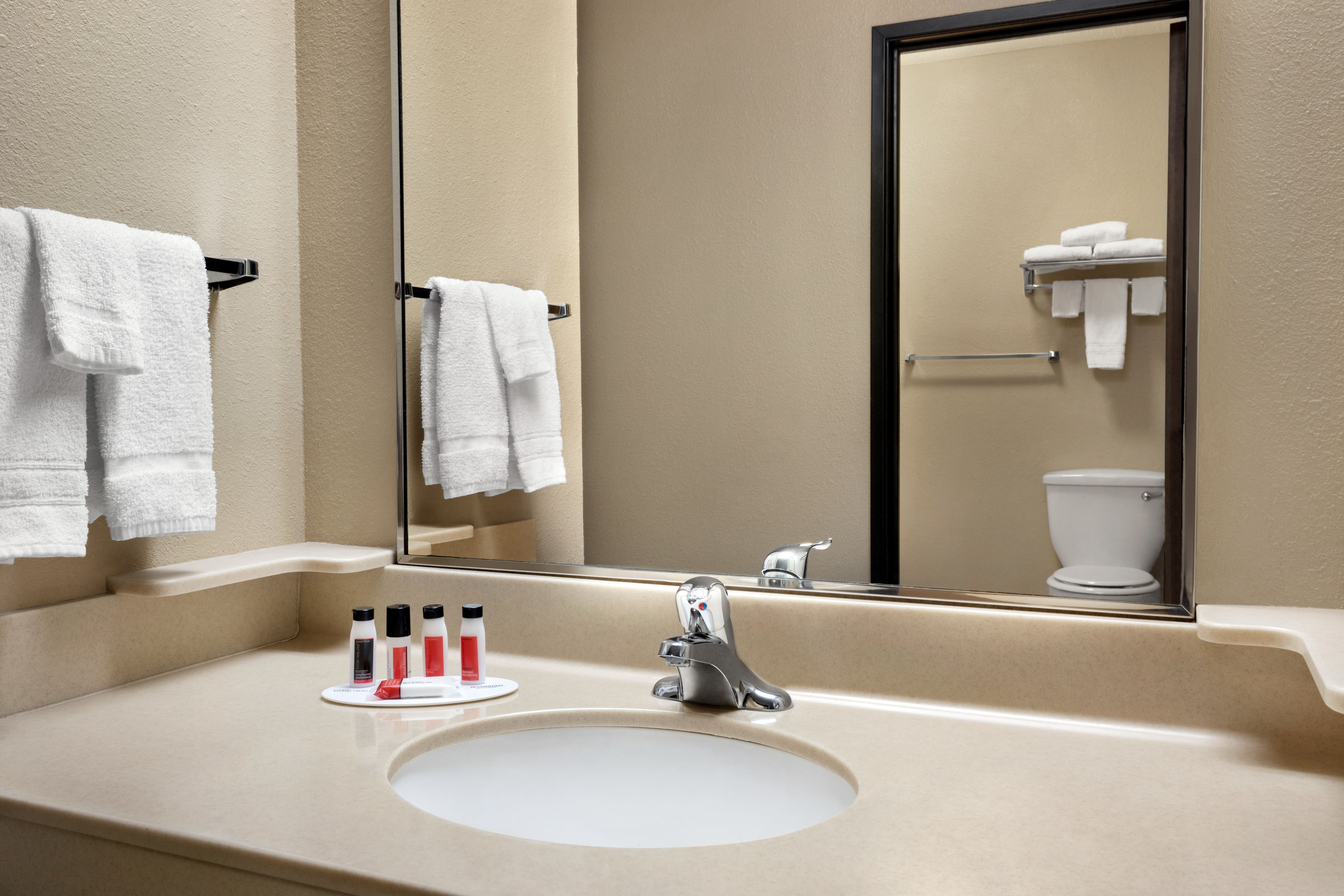 Guest room bath at the Baymont by Wyndham Sioux Falls North/I-29/Russell St in Sioux Falls, South Dakota