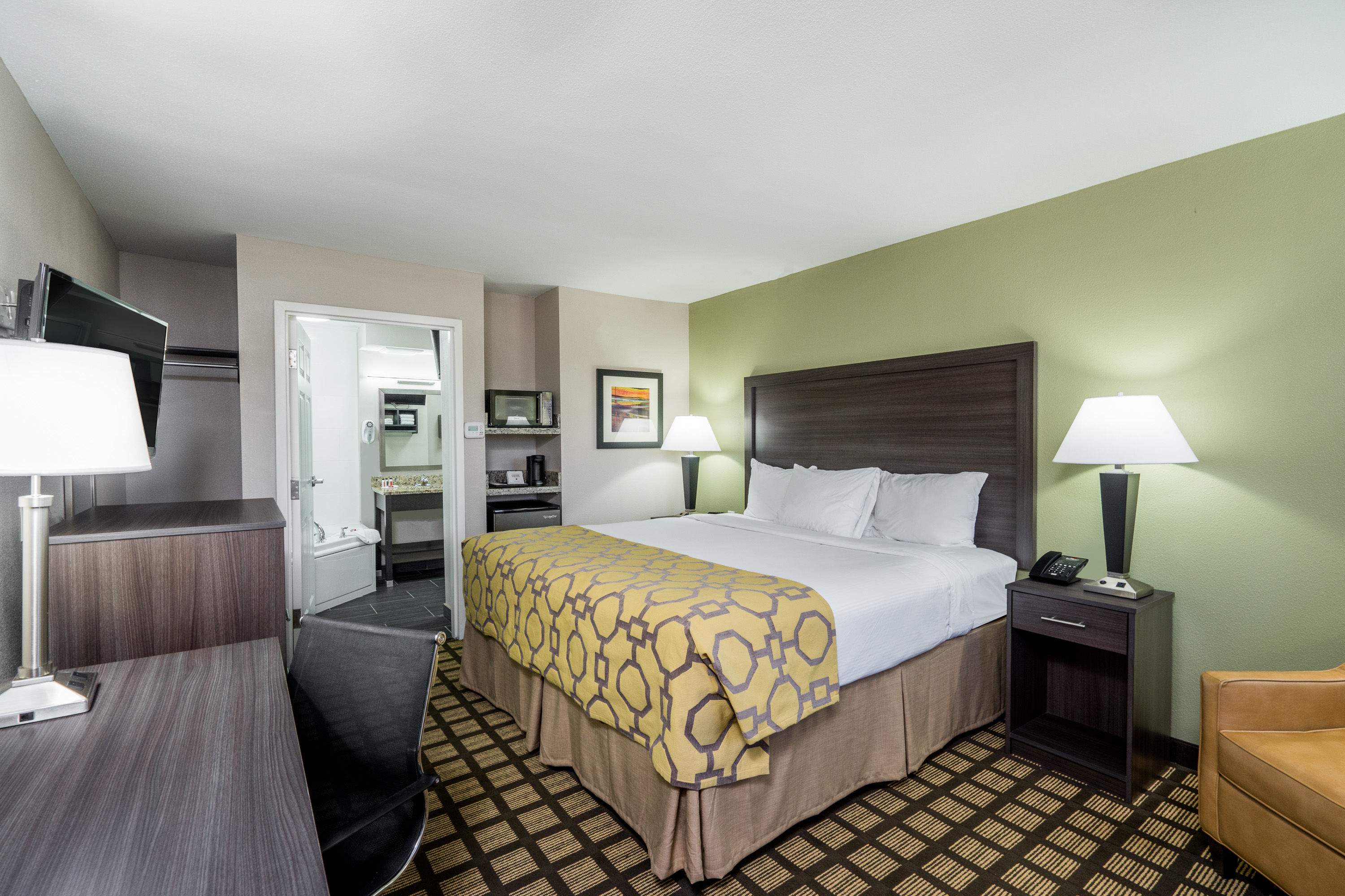 Guest room at the Baymont by Wyndham Clarksville in Clarksville, Tennessee