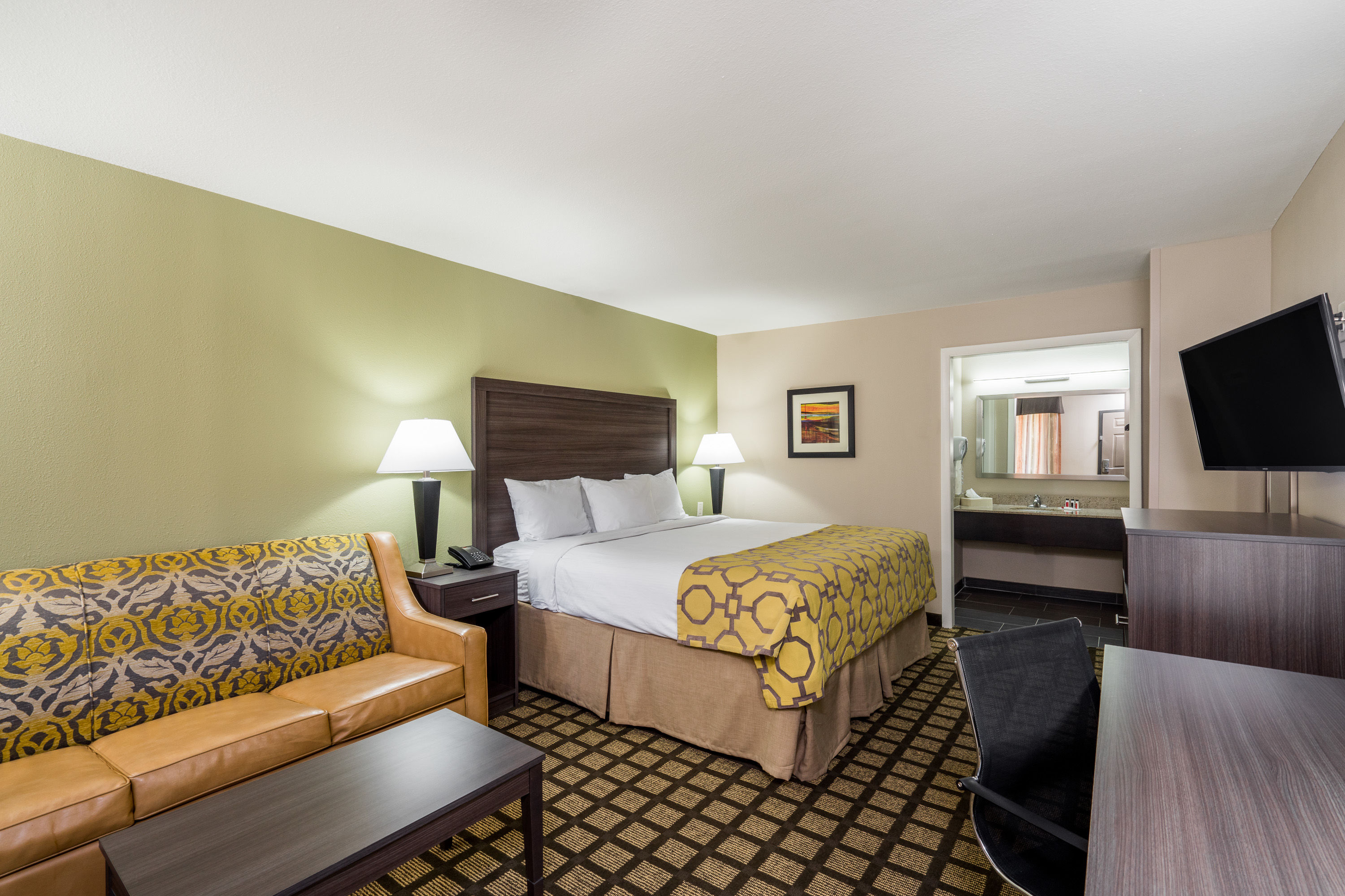 Guest room at the Baymont by Wyndham Clarksville in Clarksville, Tennessee