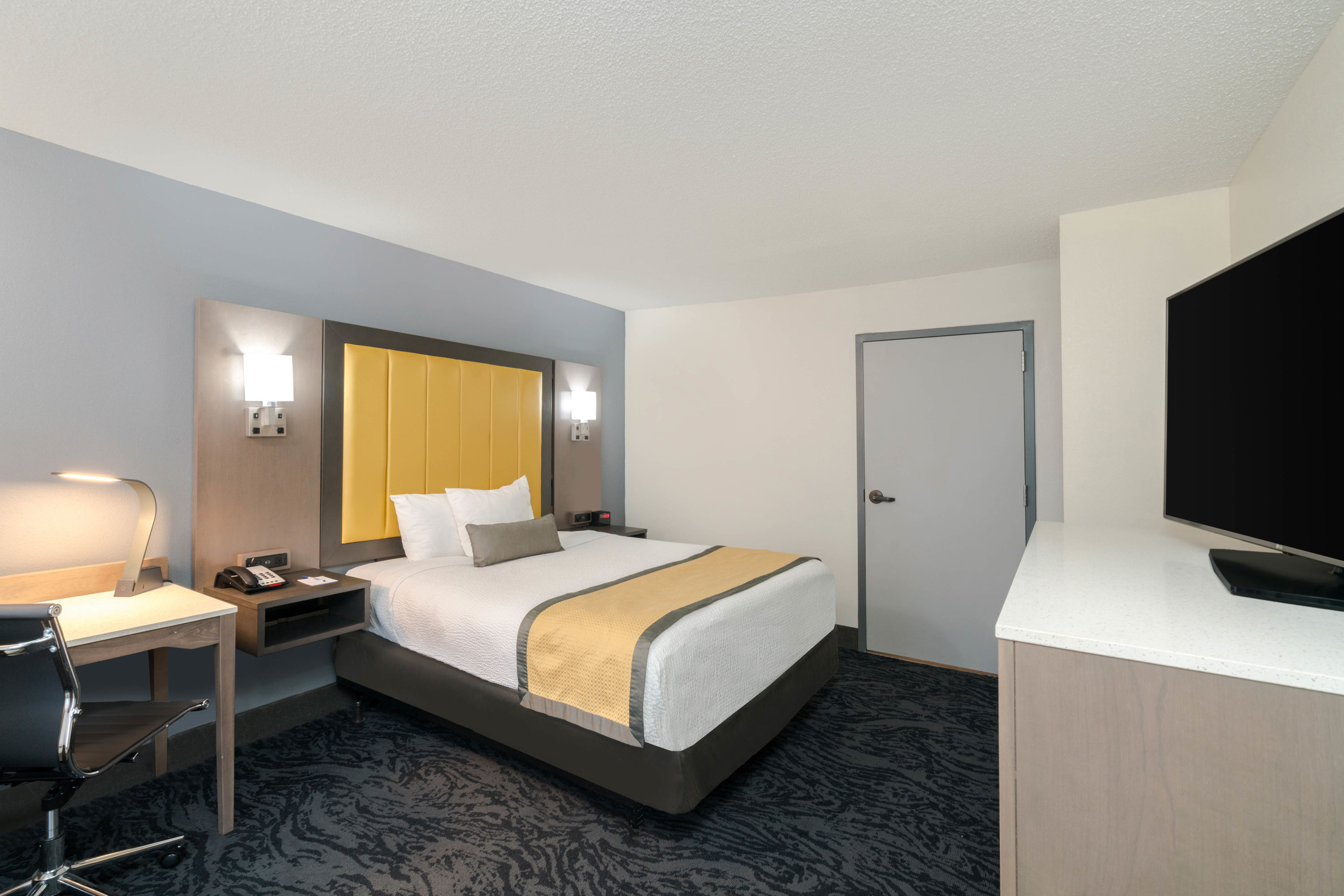 Guest room at the Baymont by Wyndham Franklin/Cool Springs in Franklin, Tennessee