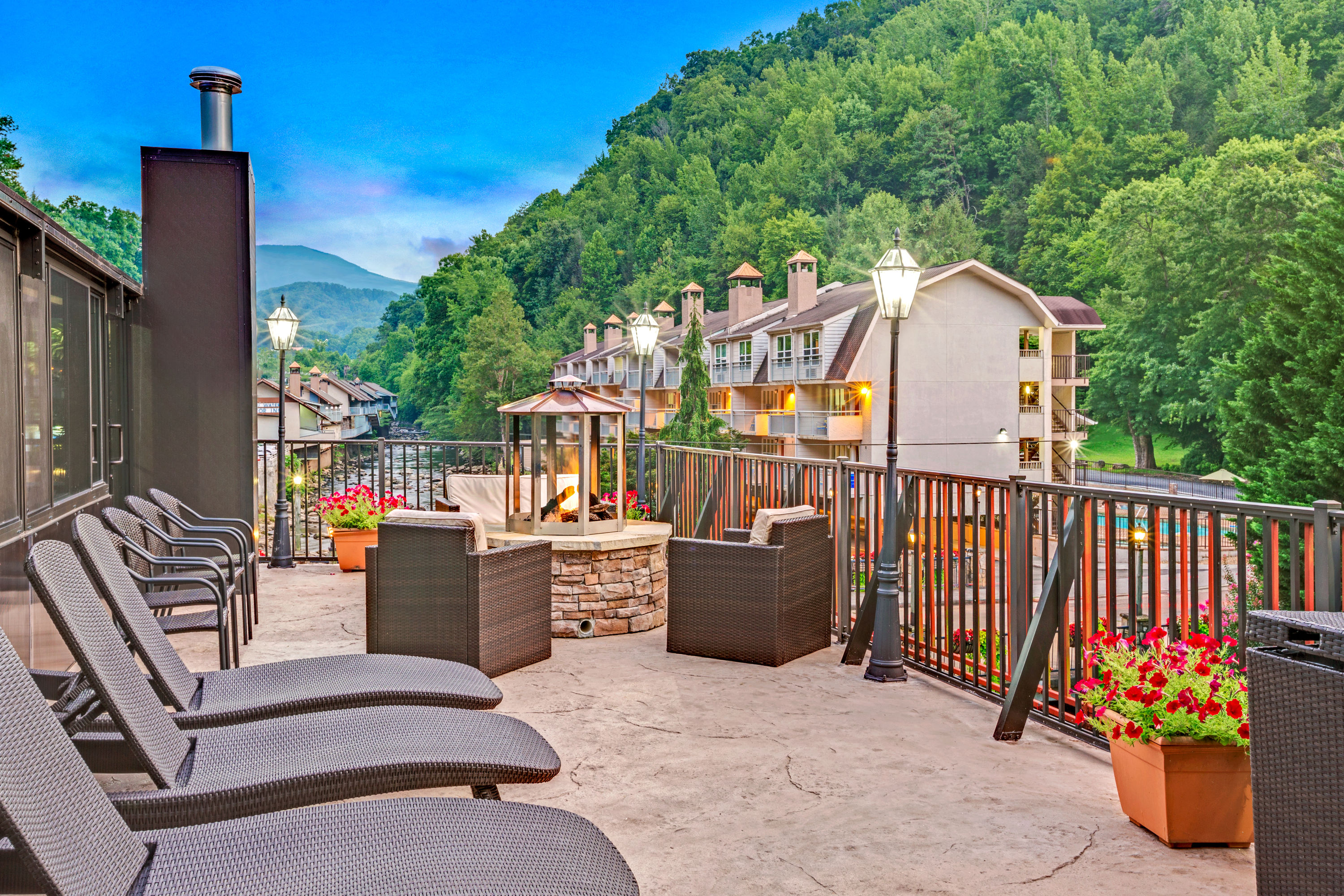 Baymont By Wyndham Gatlinburg On The River Gatlinburg