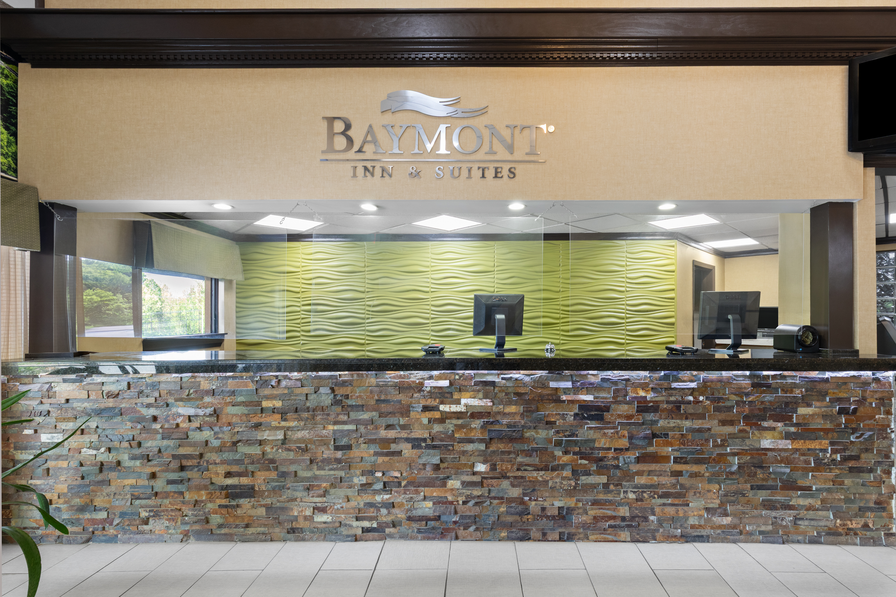 Baymont by Wyndham Knoxville I-75 reception in Knoxville, Tennessee