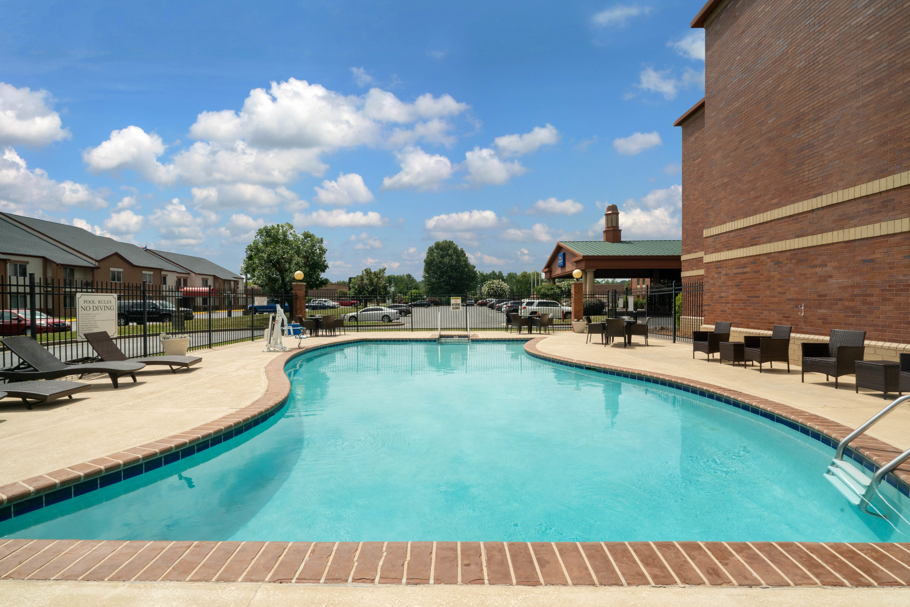 Baymont by Wyndham Knoxville/Cedar Bluff Knoxville, TN Hotels