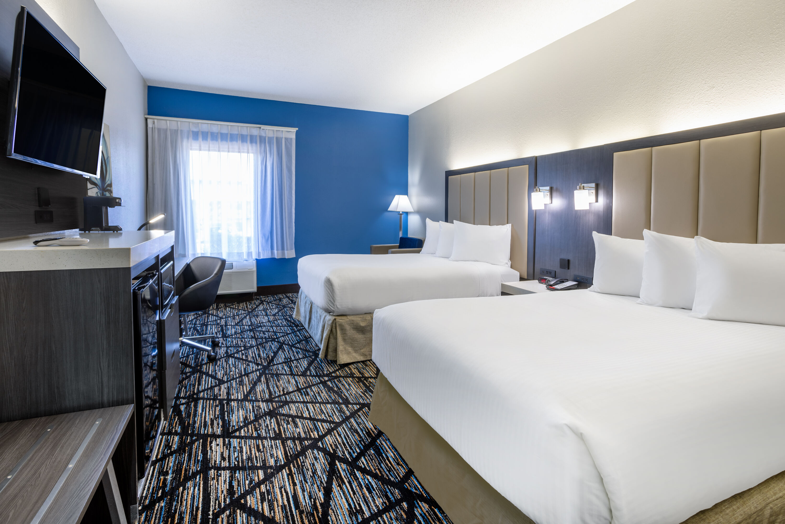 Guest room at the Baymont by Wyndham La Vergne/Nashville I-24 East in La Vergne, Tennessee