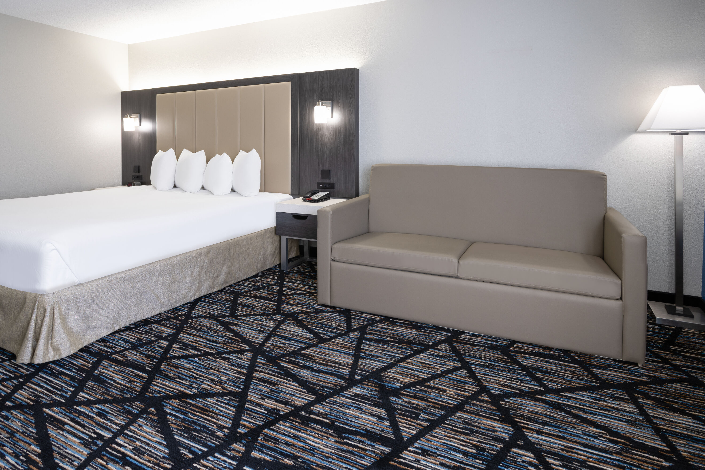 Guest room at the Baymont by Wyndham La Vergne/Nashville I-24 East in La Vergne, Tennessee