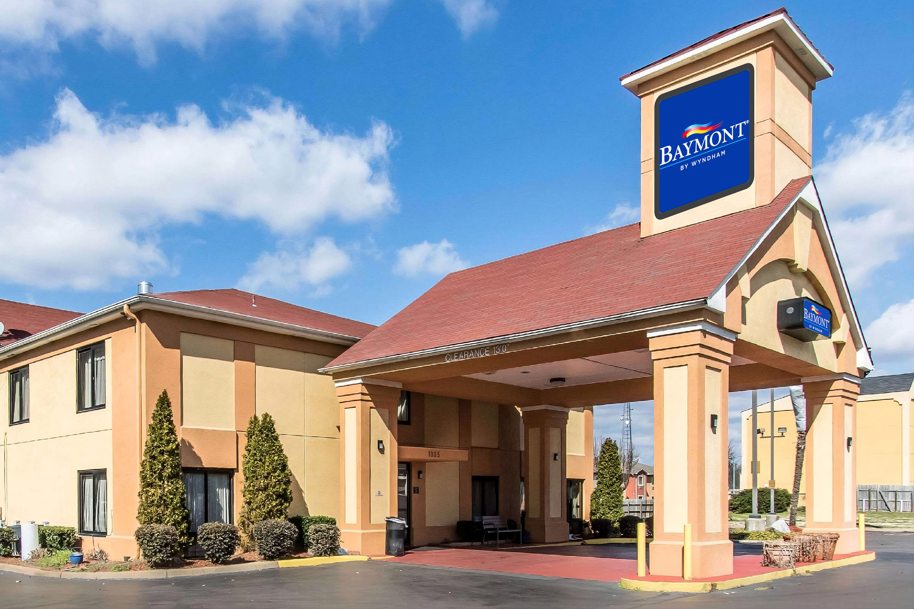 Exterior of Baymont by Wyndham Memphis I-40 hotel in Memphis, Tennessee