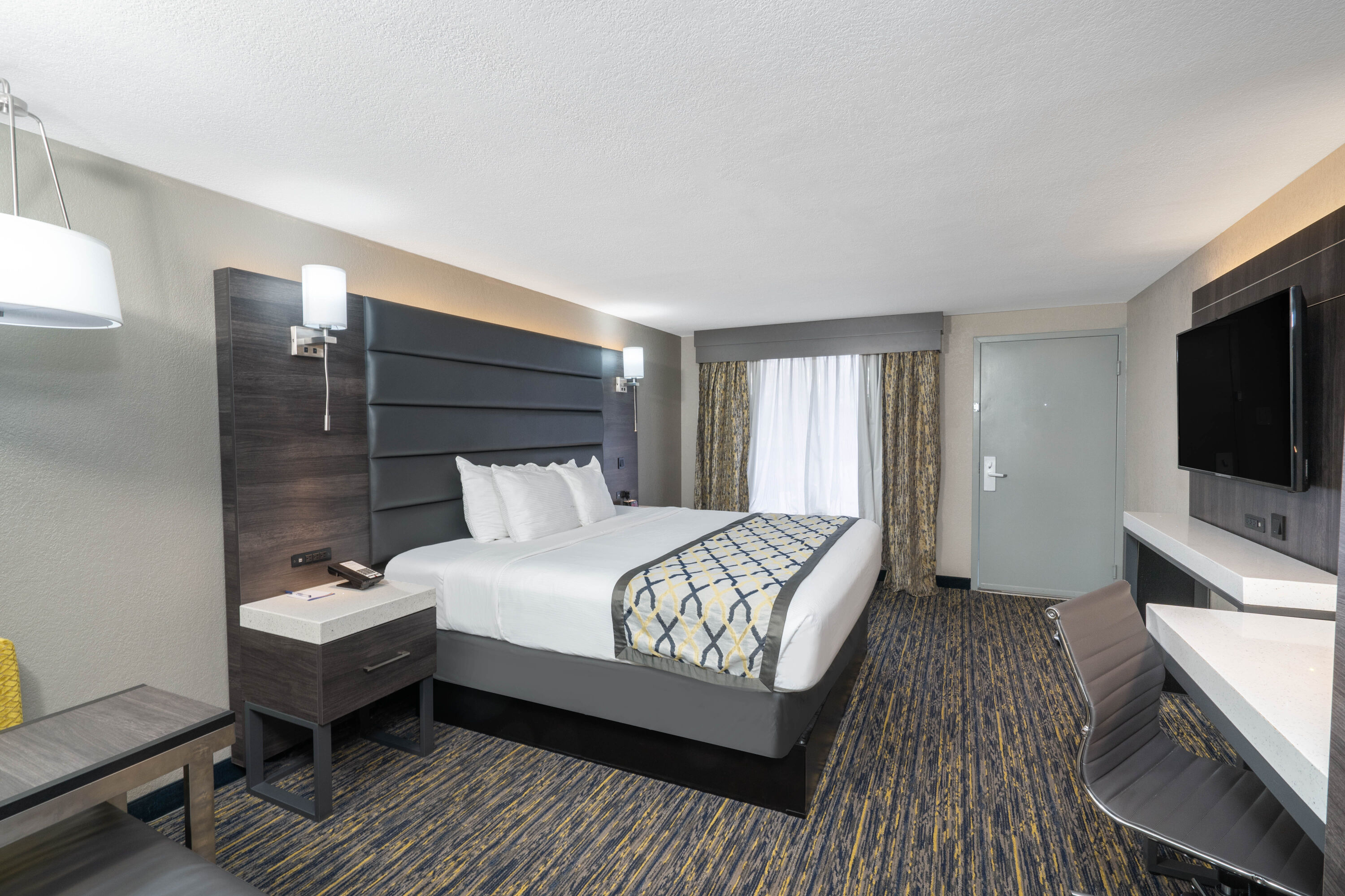 Guest room at the Baymont by Wyndham Murfreesboro in Murfreesboro, Tennessee