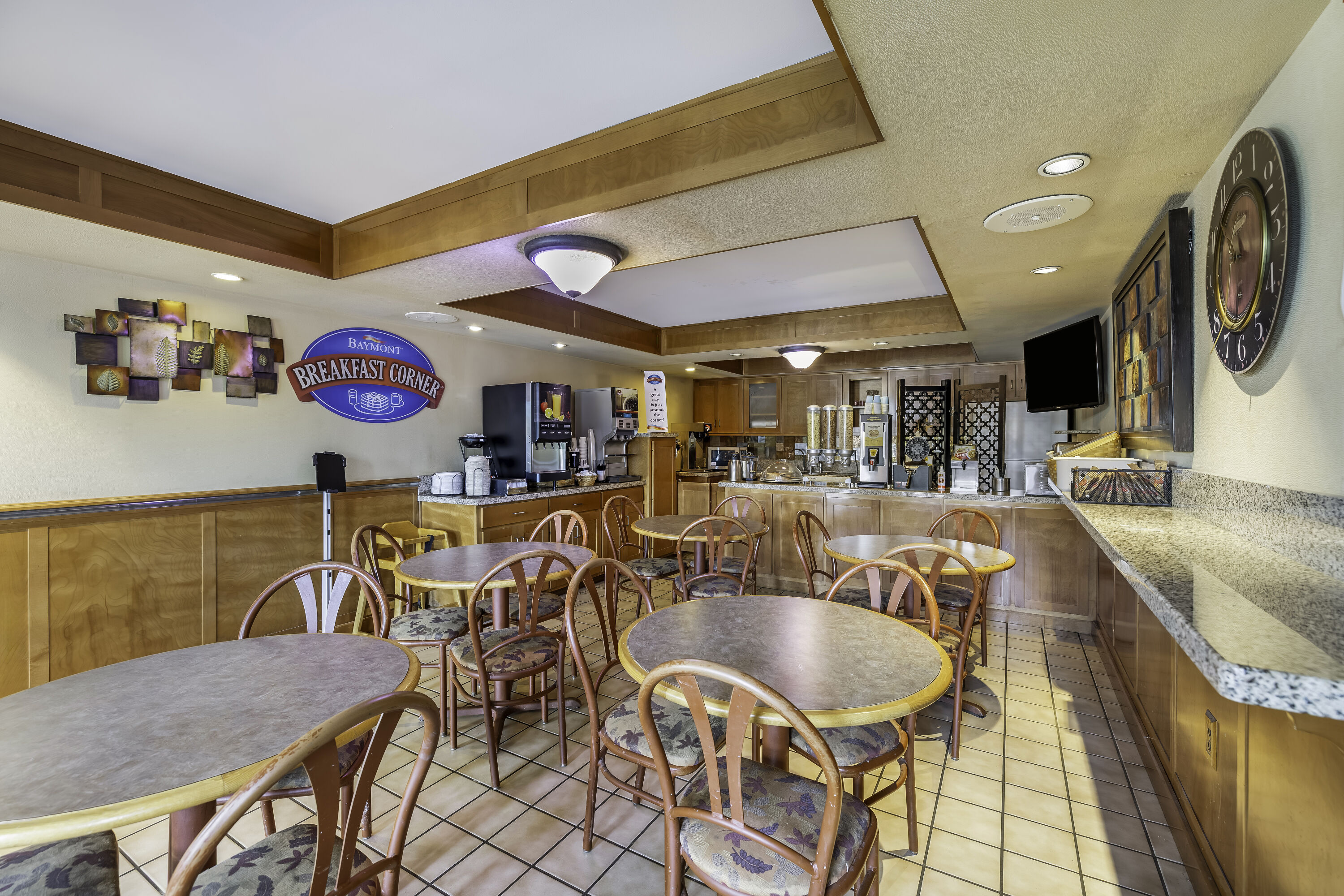 Baymont by Wyndham Sevierville Pigeon Forge restaurant breakfast area with seating in Sevierville, Tennessee