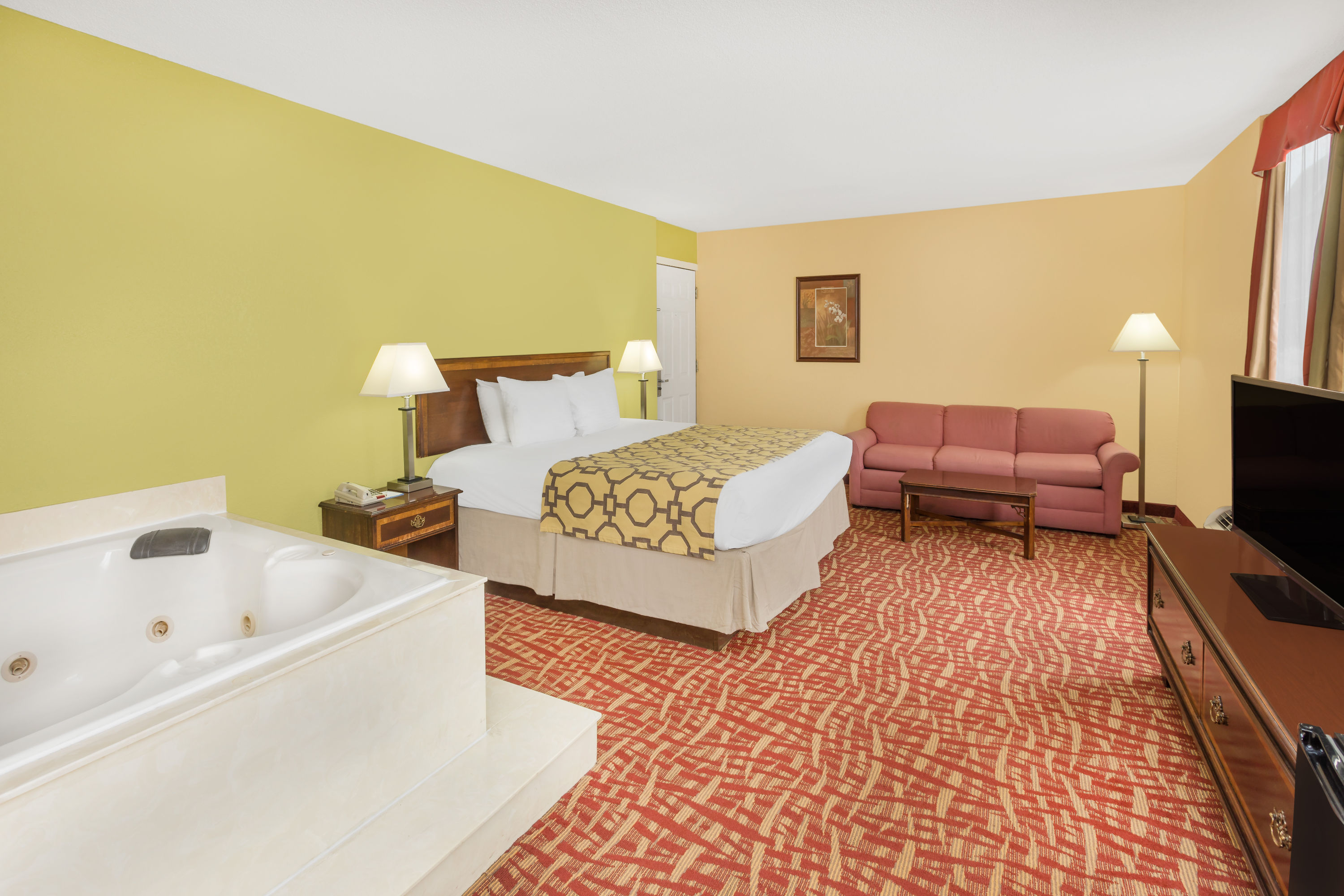 Baymont by Wyndham Sevierville Pigeon Forge suite in Sevierville, Tennessee