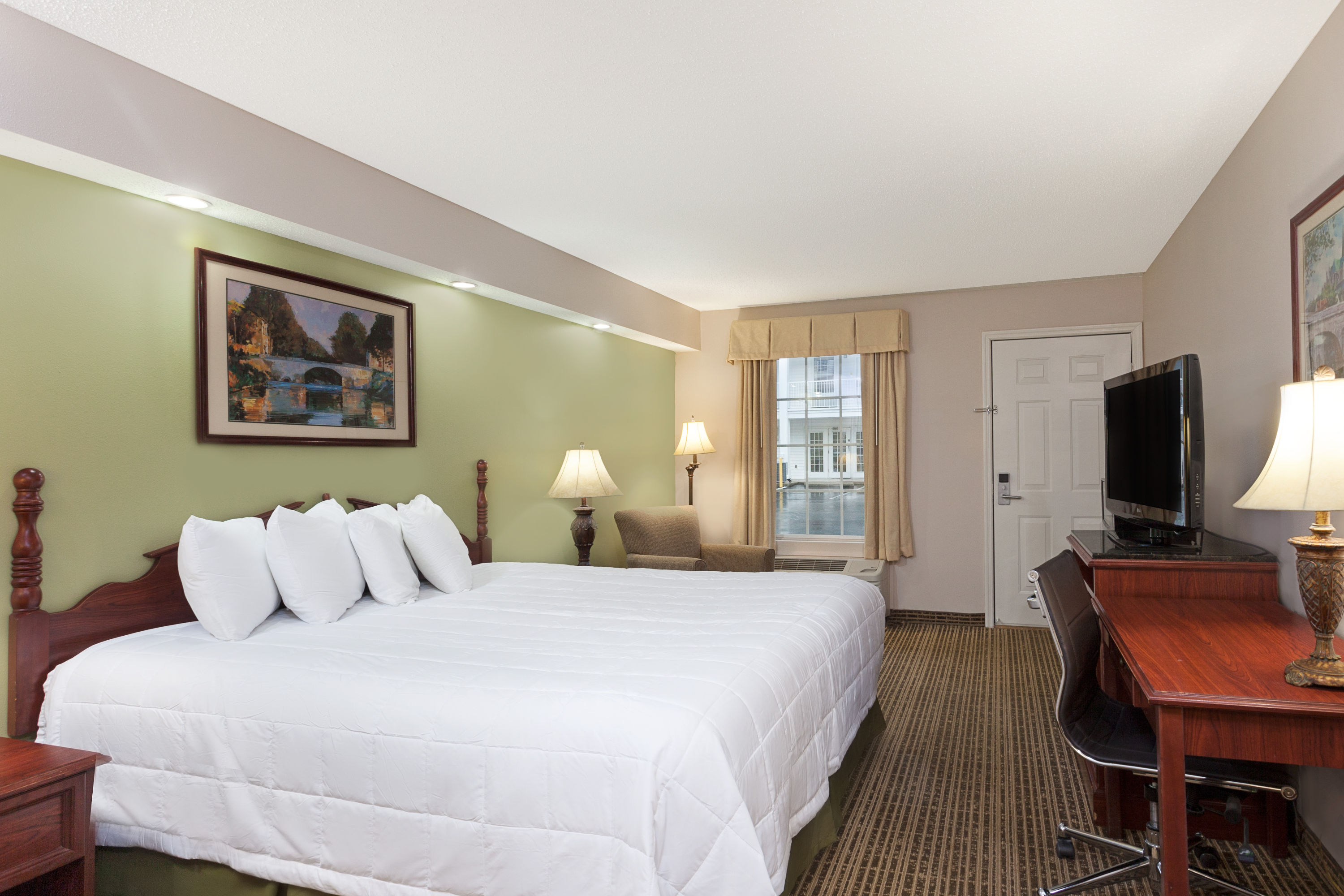 Baymont By Wyndham Tullahoma Tullahoma Tn Hotels