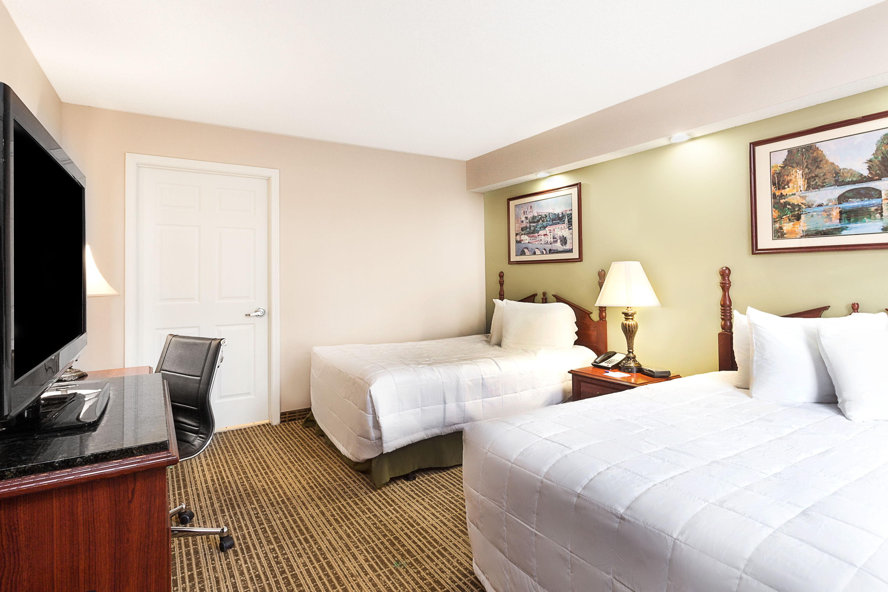 Guest room at the Baymont by Wyndham Tullahoma in Tullahoma, Tennessee