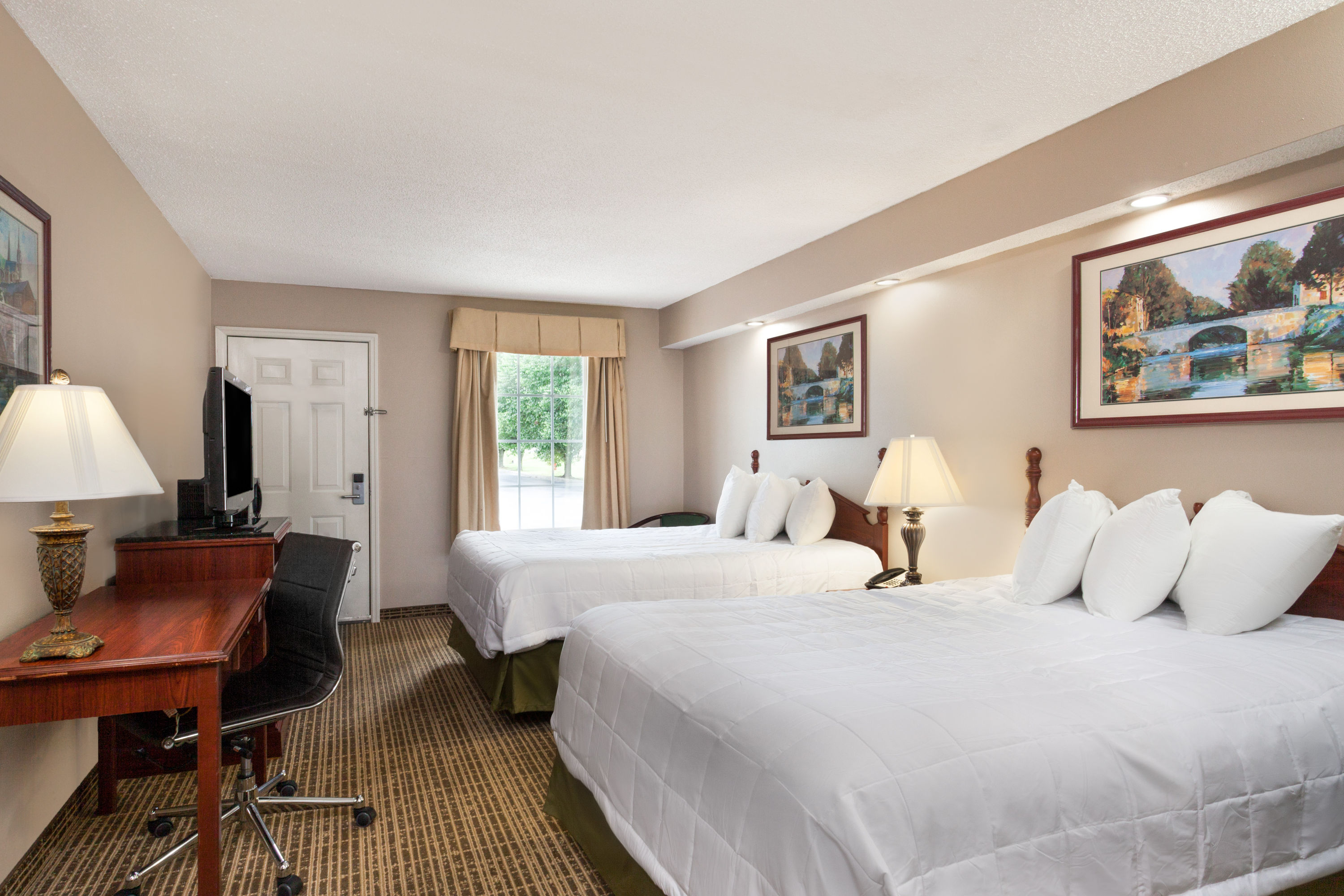 Baymont By Wyndham Tullahoma Tullahoma Tn Hotels