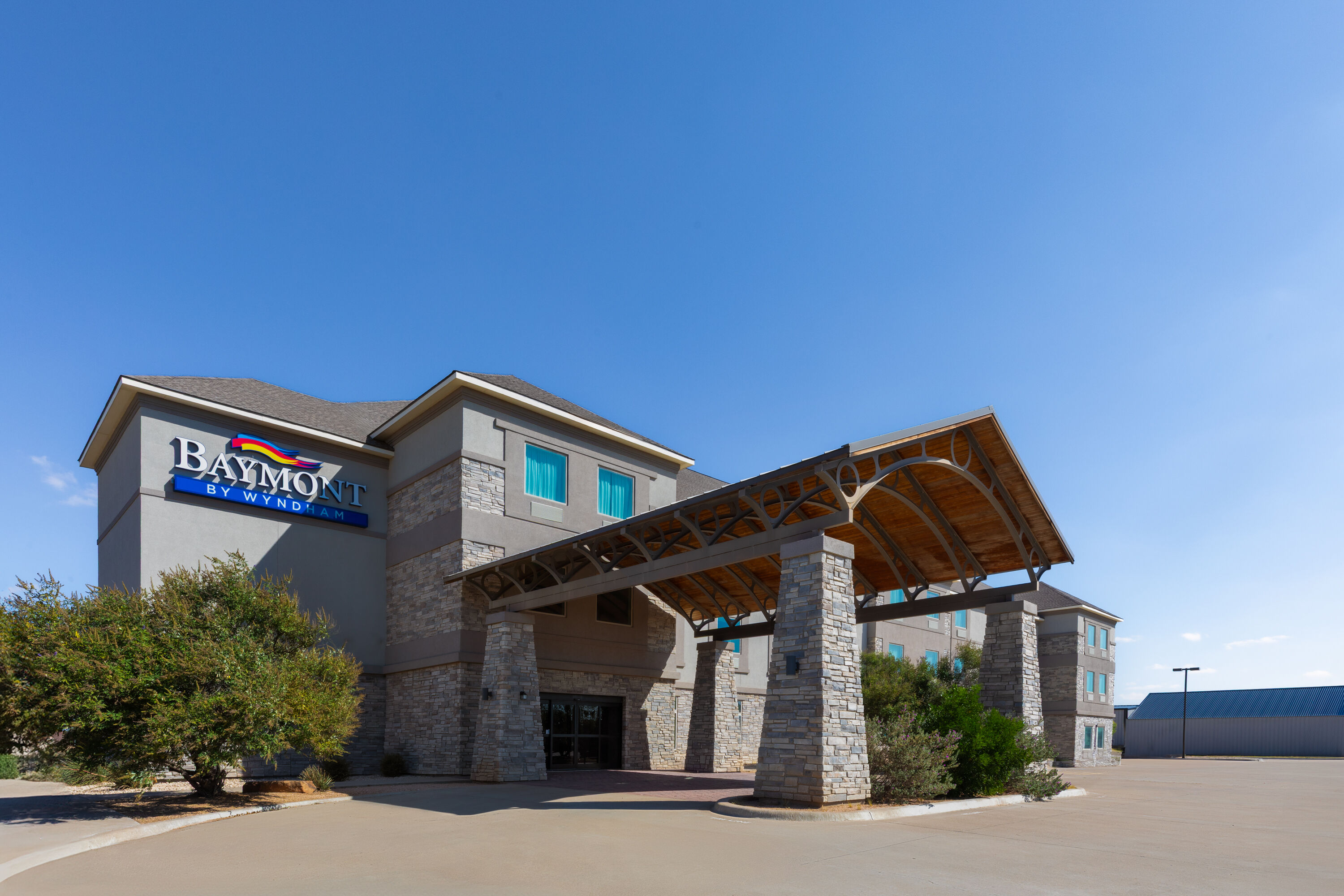 Exterior Day Image of Baymont by Wyndham Andrews TX hotel in Andrews, Texas