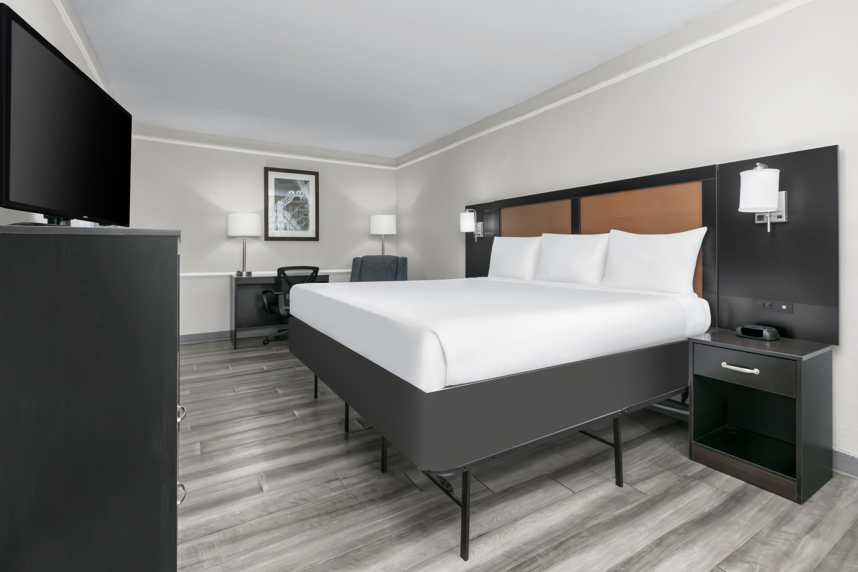 Guest room at the Baymont by Wyndham Austin University Area in Austin, Texas