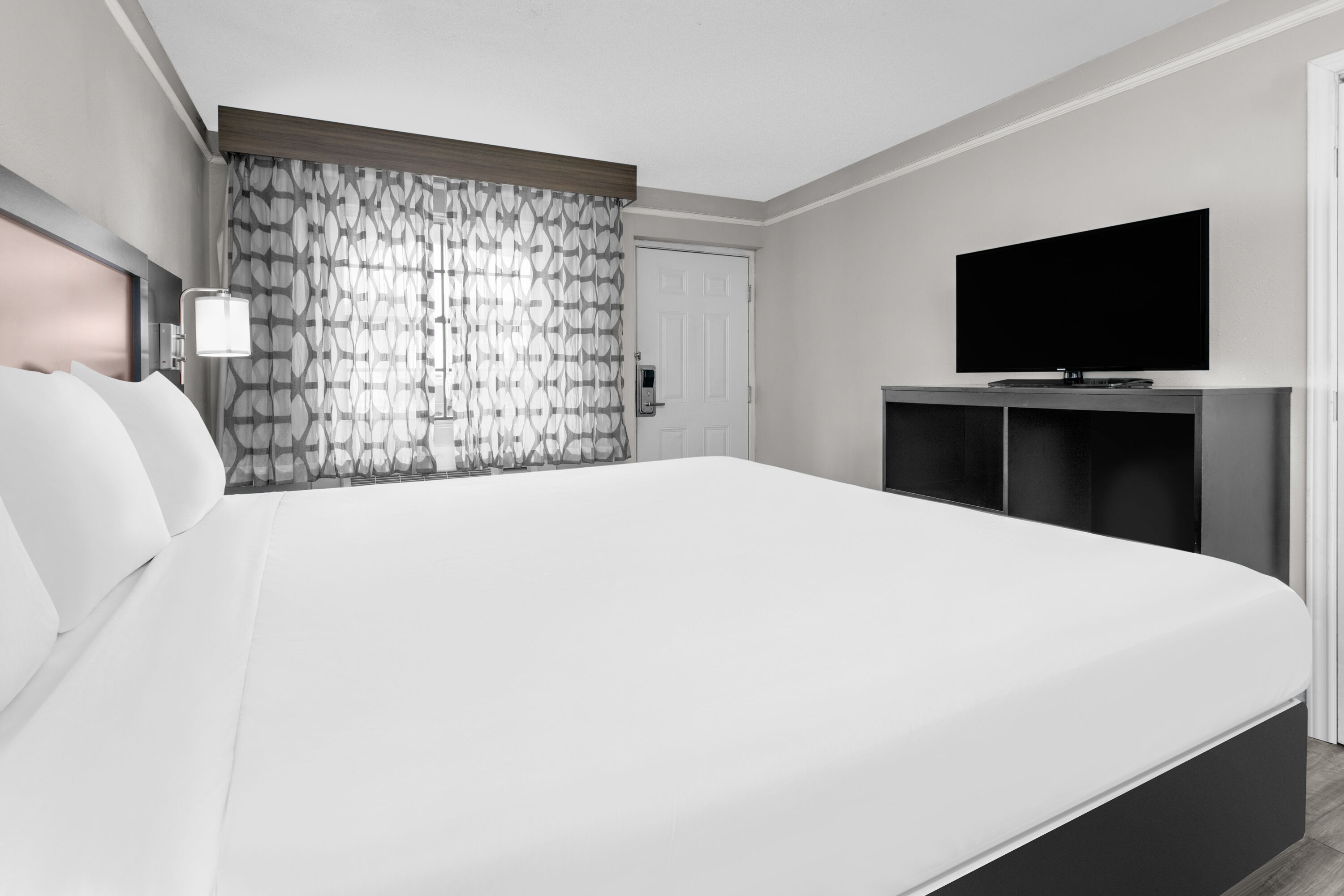 Guest room at the Baymont by Wyndham Austin University Area in Austin, Texas