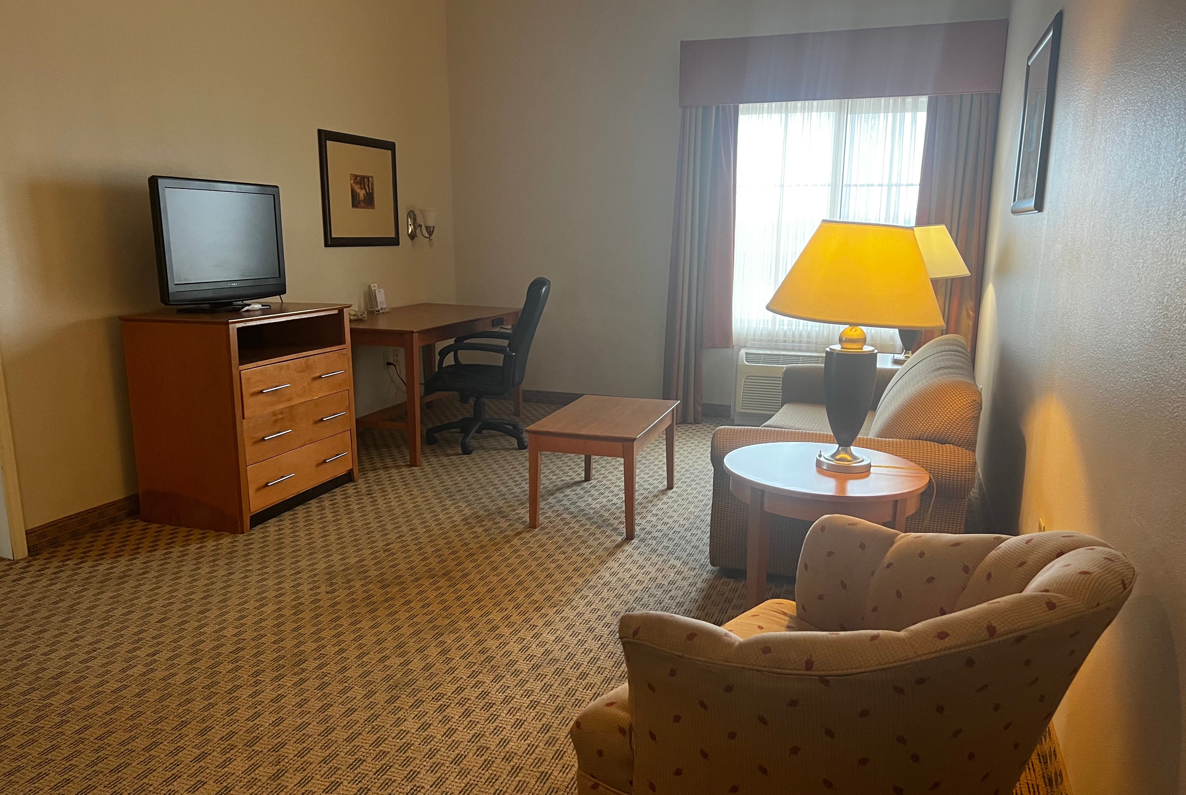 Guest room at the Baymont by Wyndham Brenham in Brenham, Texas