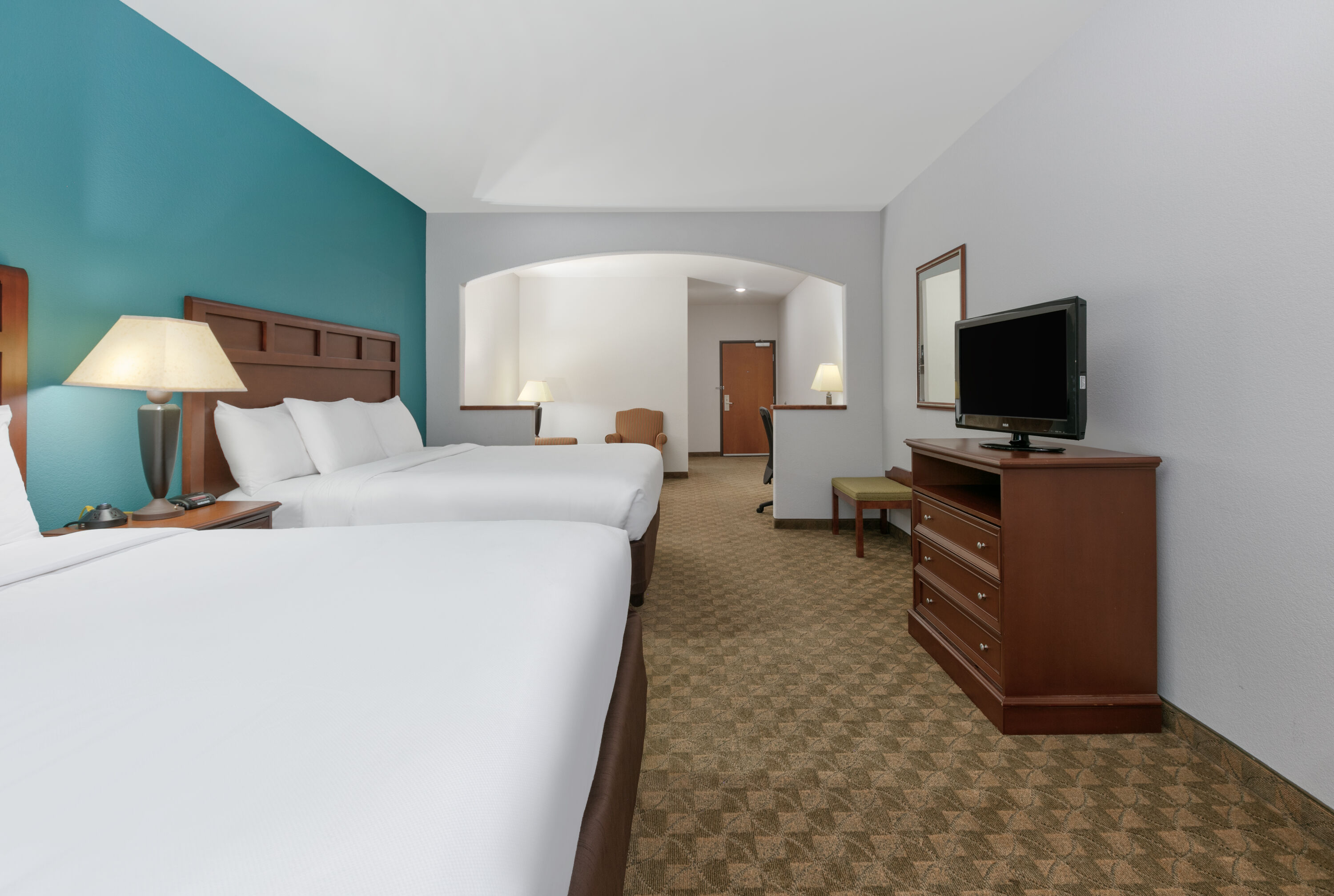 2 King Beds, Suite, Non-Smoking