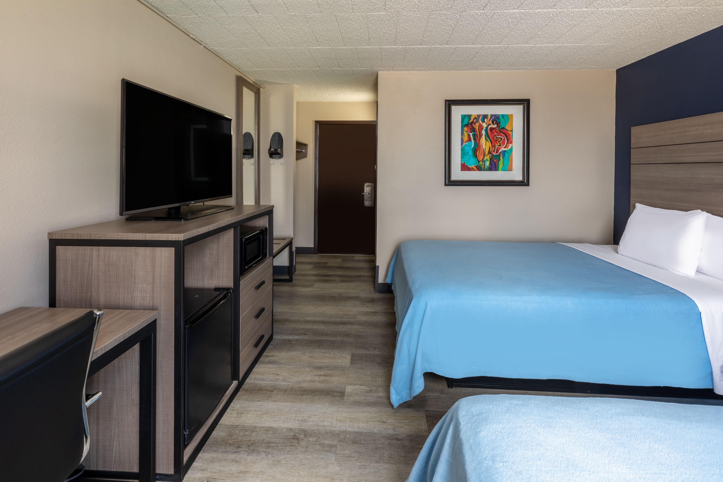 Guest room at the Baymont by Wyndham Laredo in Laredo, Texas