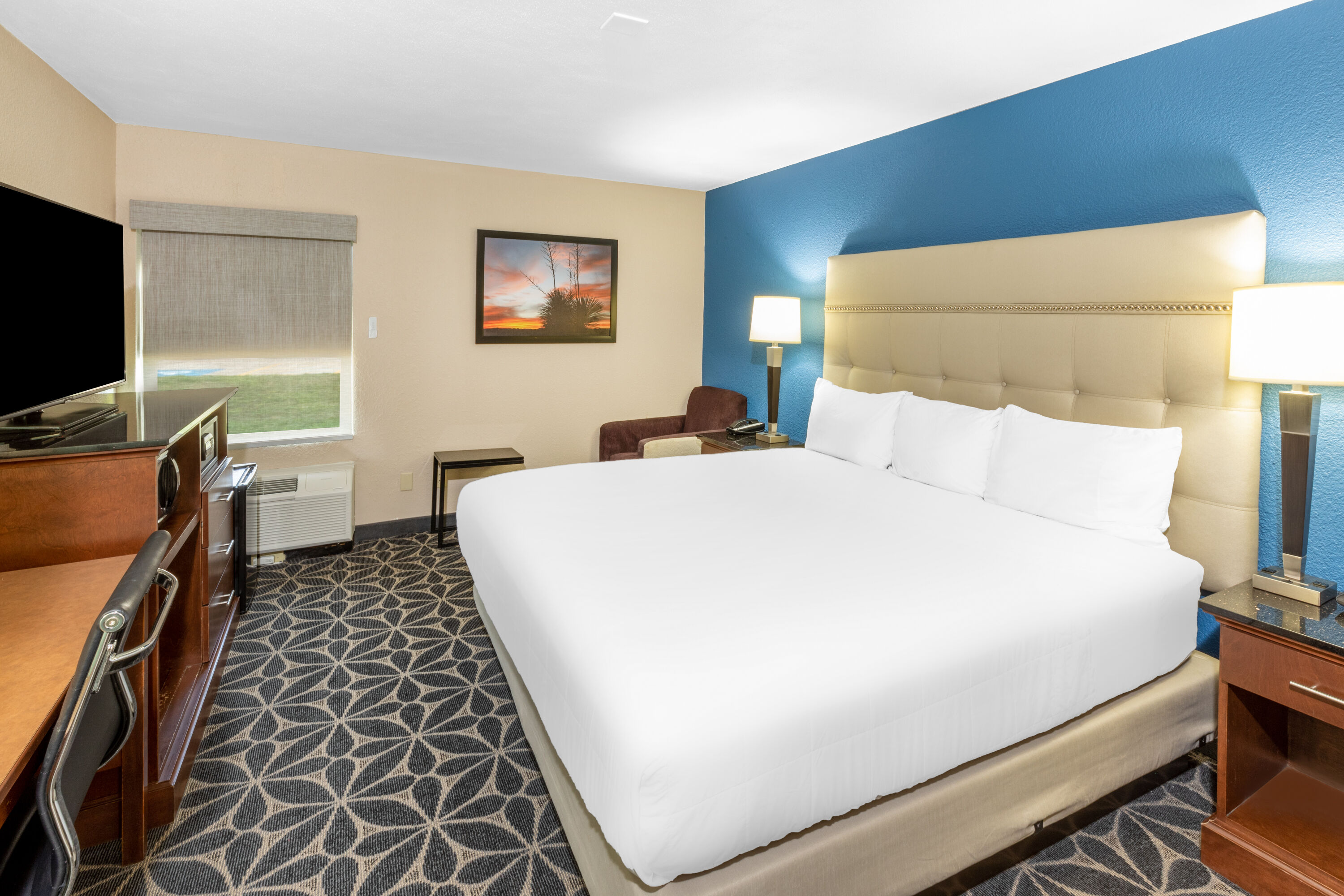 Guest room at the Baymont by Wyndham McAllen/Pharr in McAllen, Texas