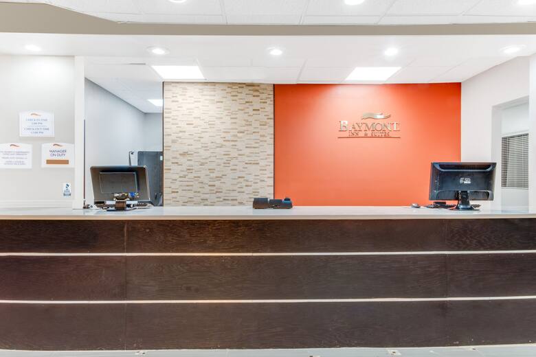 Baymont Inn & Suites Midland Airport hotel lobby in Midland, Texas