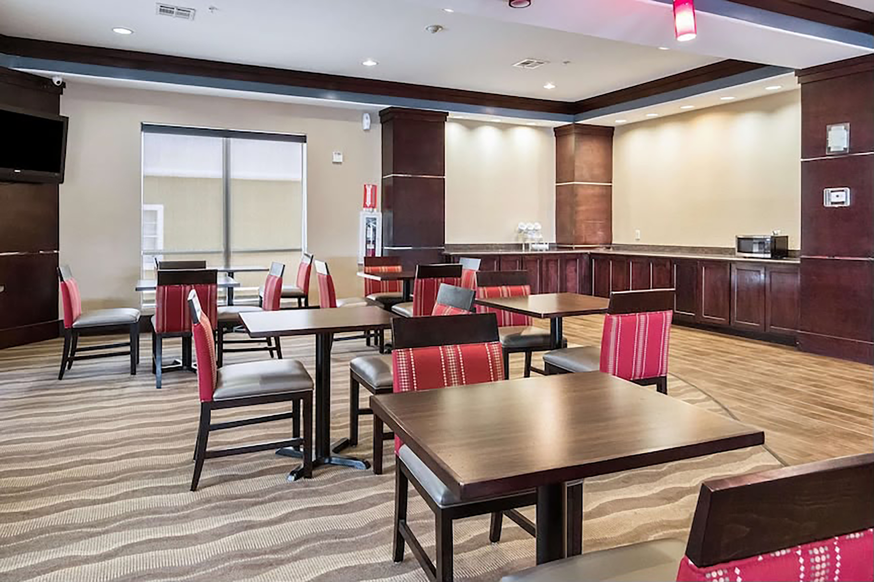 Baymont by Wyndham Mineral Wells restaurant breakfast area with seating in Mineral Wells, Texas