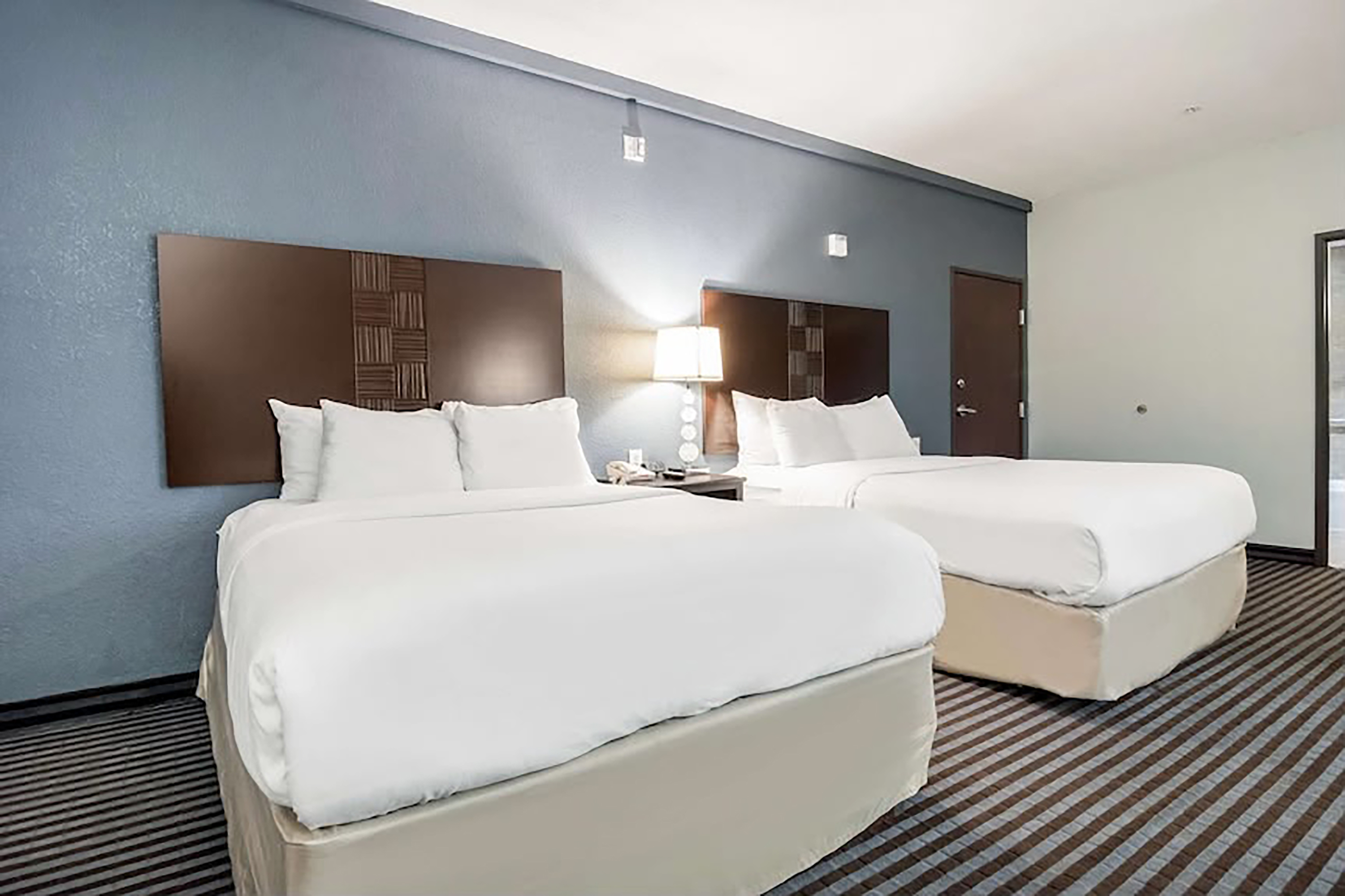 Guest room at the Baymont by Wyndham Mineral Wells in Mineral Wells, Texas