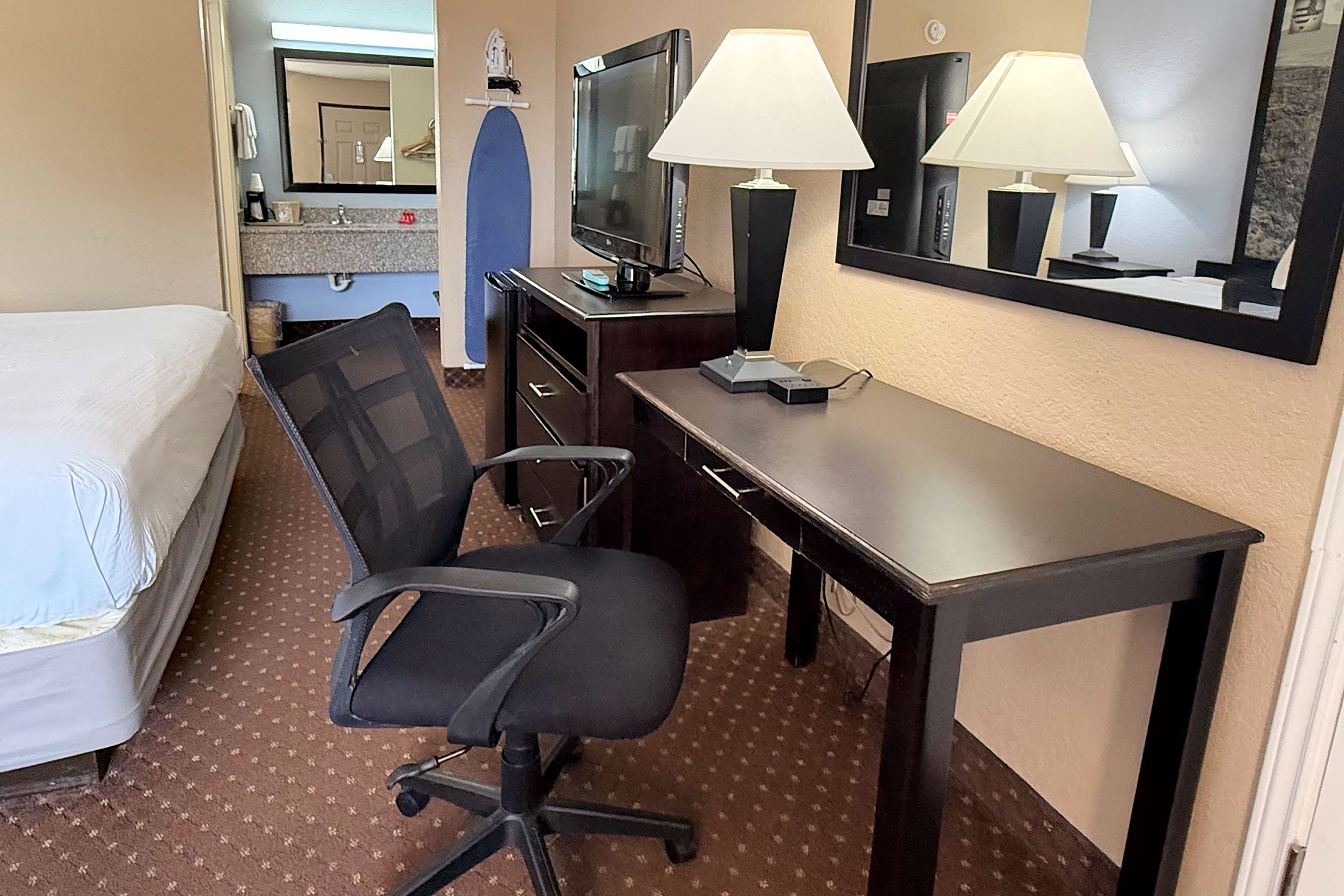 Guest room at the Baymont by Wyndham New Braunfels TX in New Braunfels, Texas