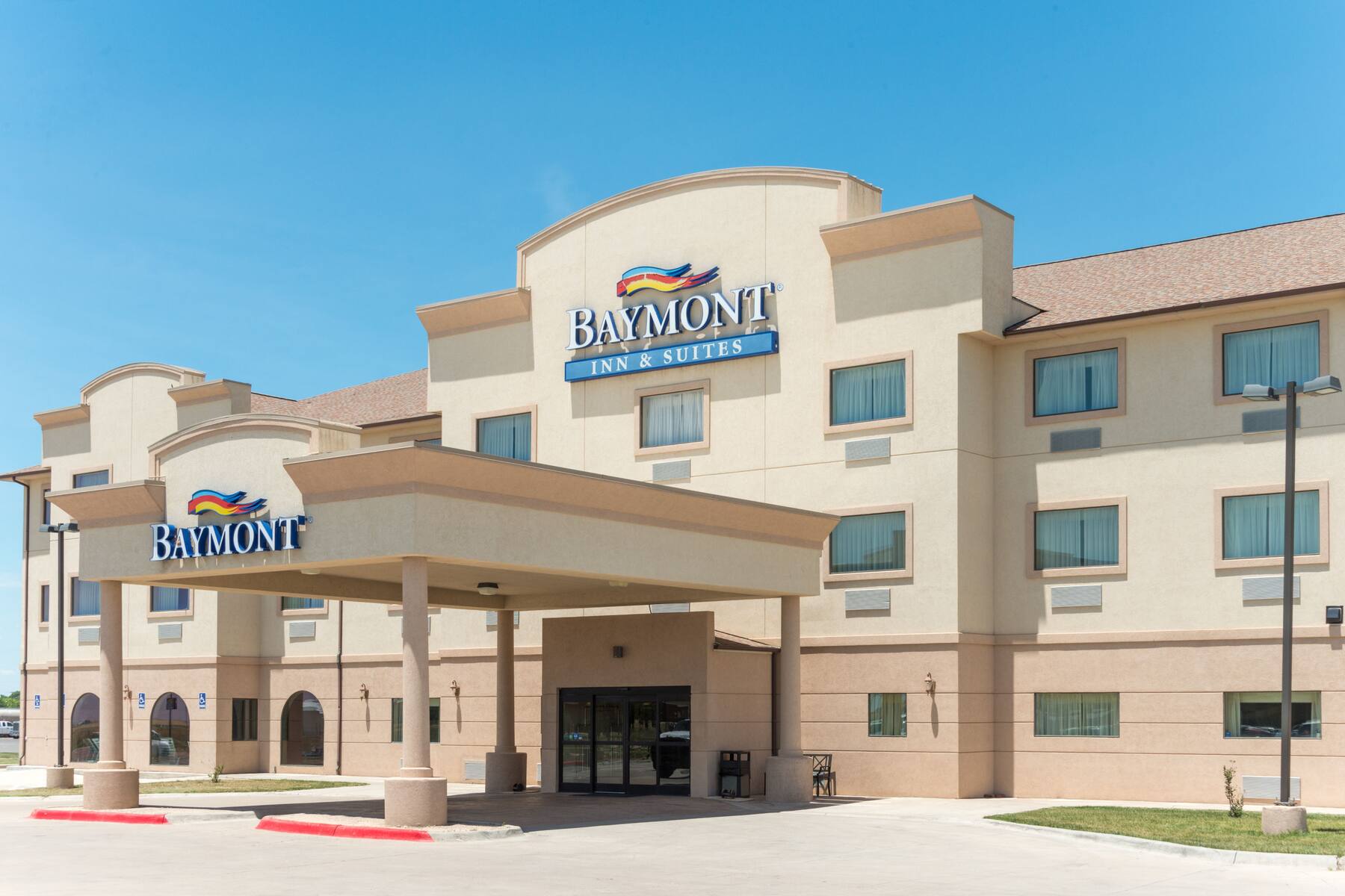Exterior of Baymont Inn & Suites Perryton hotel in Perryton, Texas Exterior of Baymont Inn & Suites Perryton hotel in Perryton, Texas