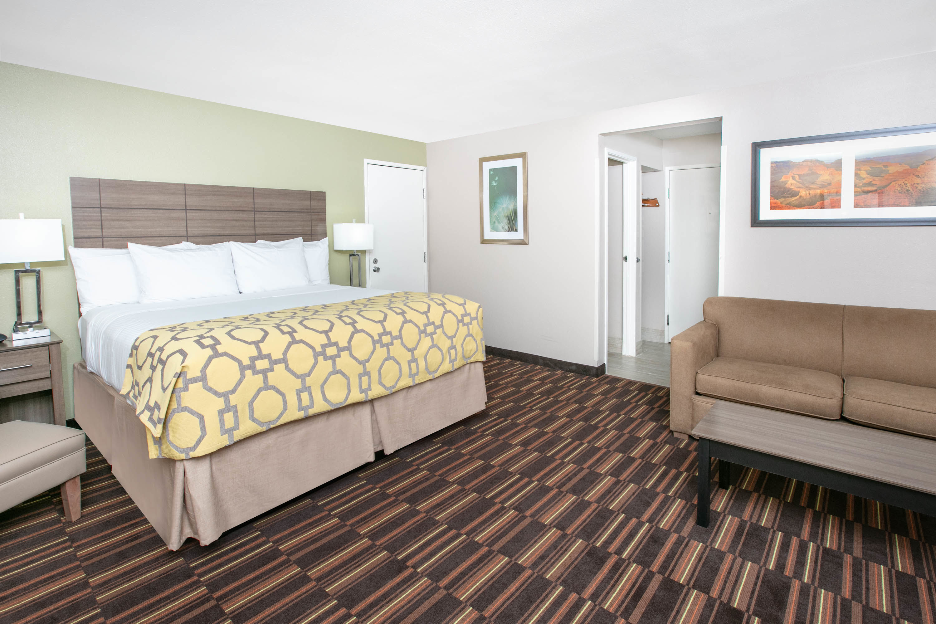 Baymont by Wyndham Plano suite in Plano, Texas