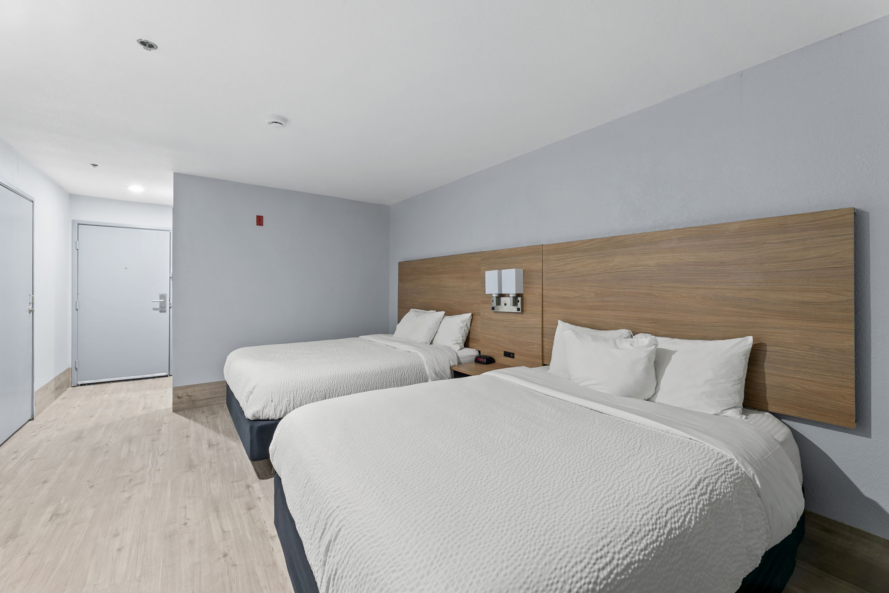 Guest room at the Baymont by Wyndham San Antonio Downtown in San Antonio, Texas