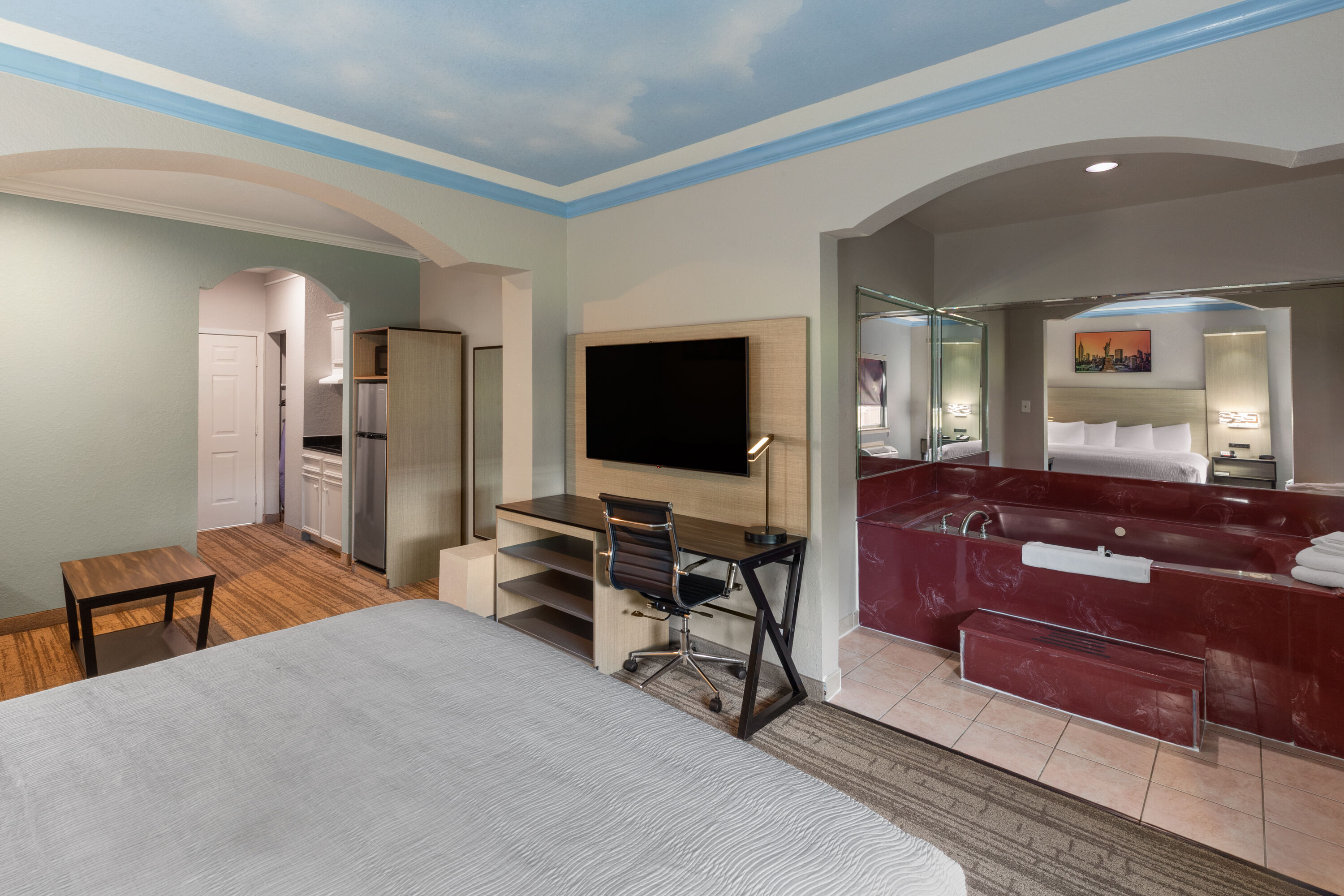 Baymont by Wyndham Texas City suite in Texas City, Texas