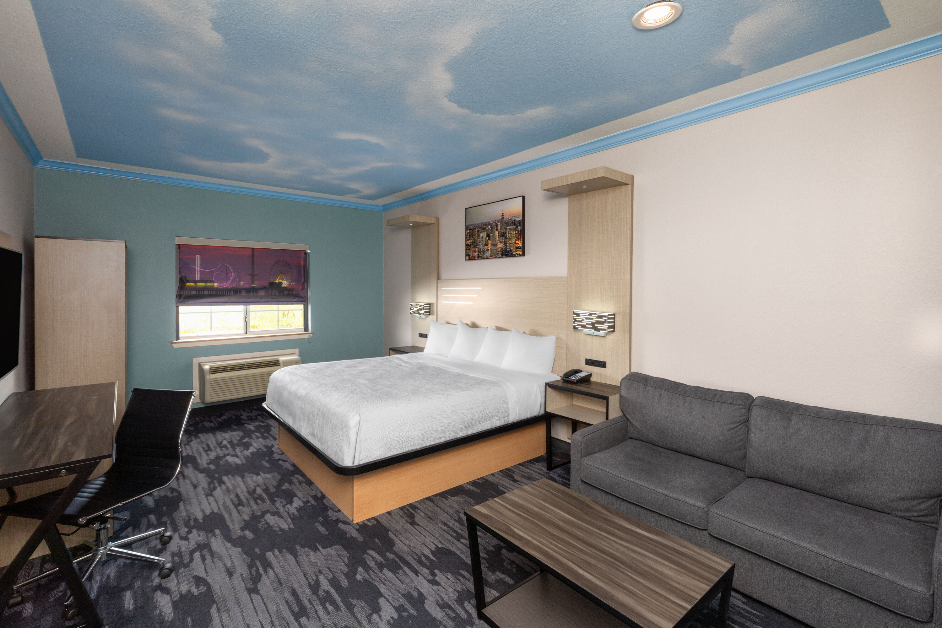 Baymont by Wyndham Texas City suite in Texas City, Texas