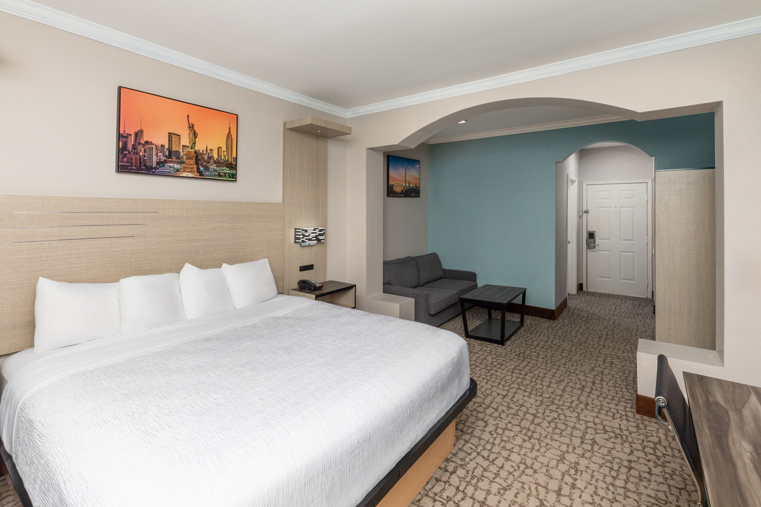 Baymont by Wyndham Texas City suite in Texas City, Texas