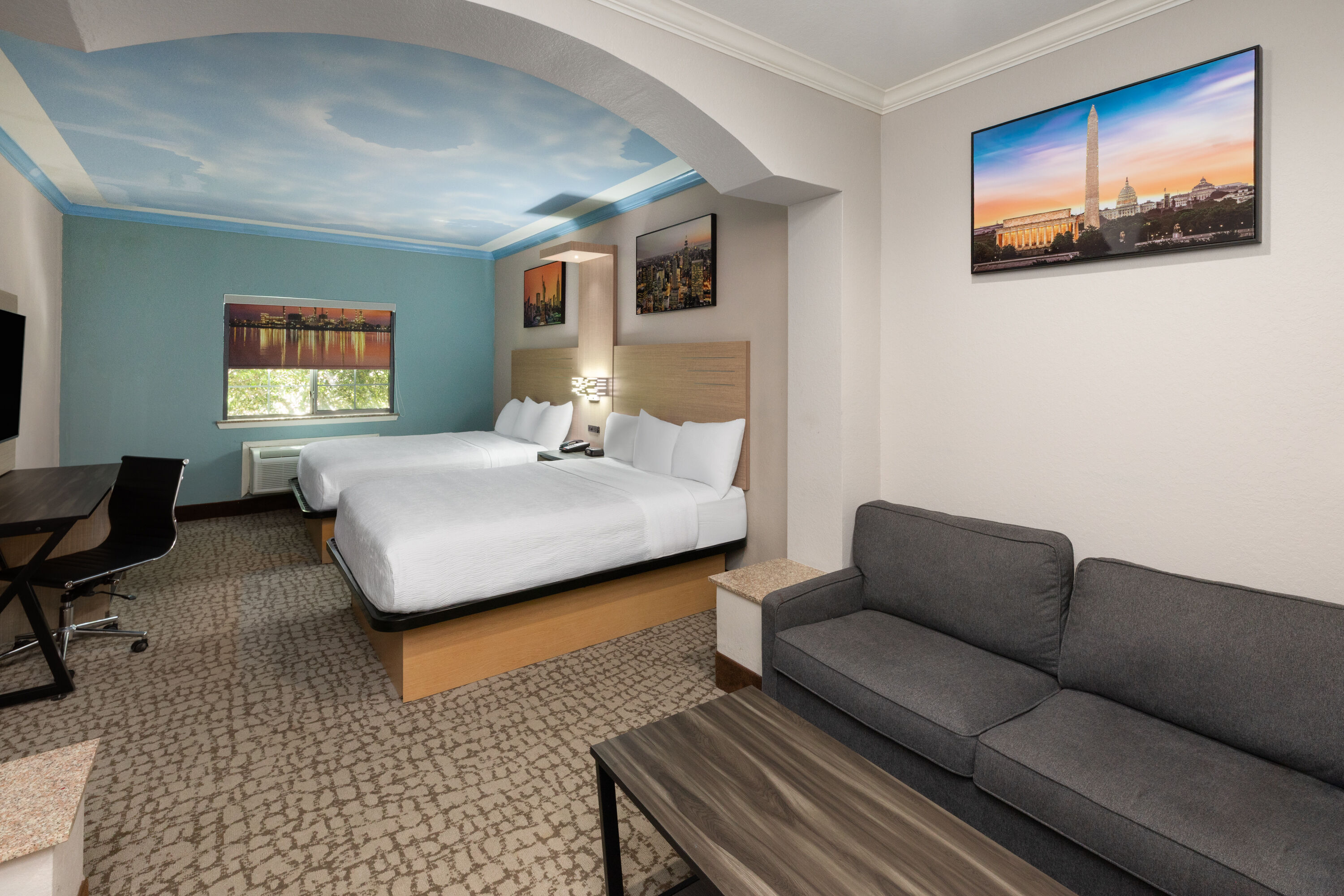 Baymont by Wyndham Texas City suite in Texas City, Texas