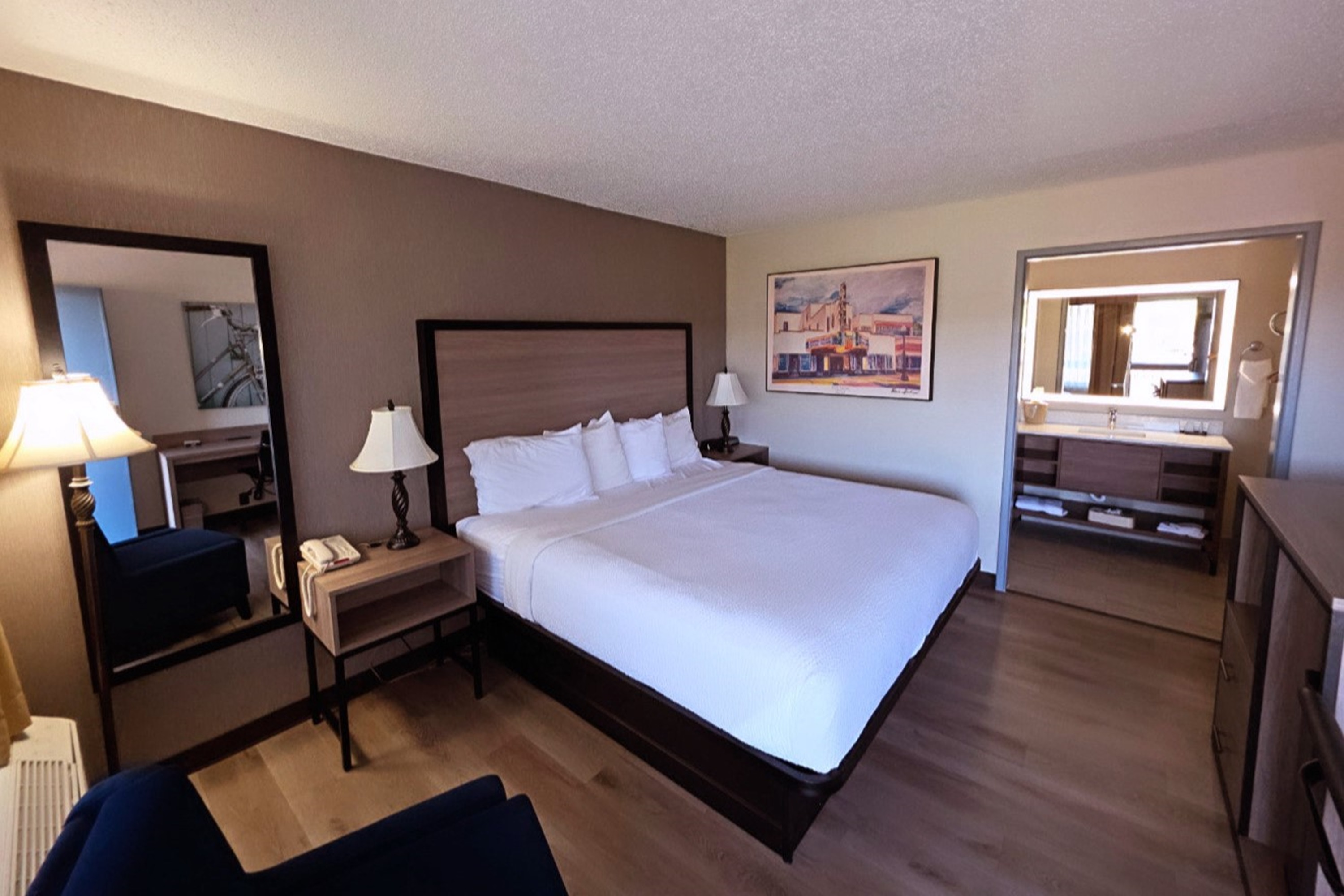 Guest room at the Baymont by Wyndham Culpeper in Culpeper, Virginia