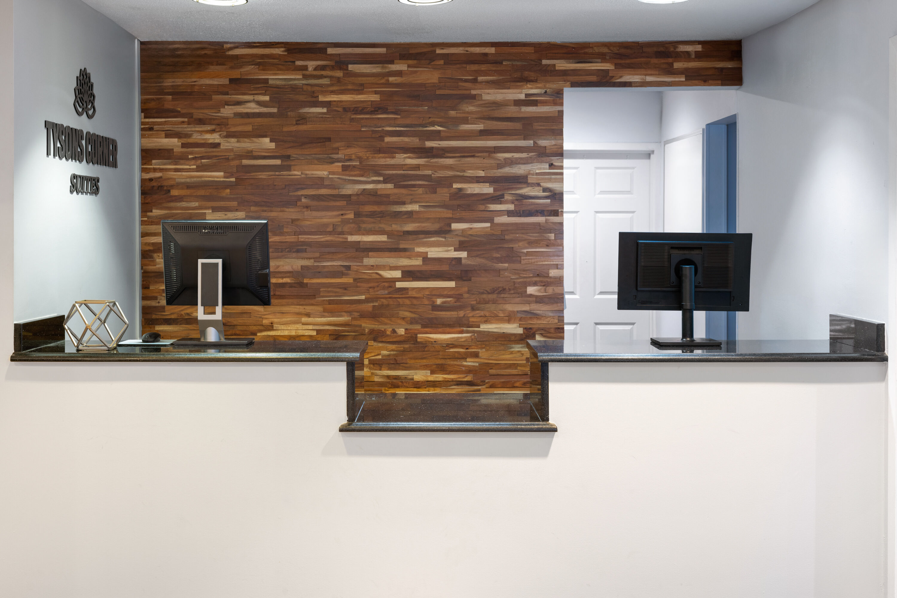 Tysons Corner Suites, a Baymont by Wyndham reception in Vienna, Virginia