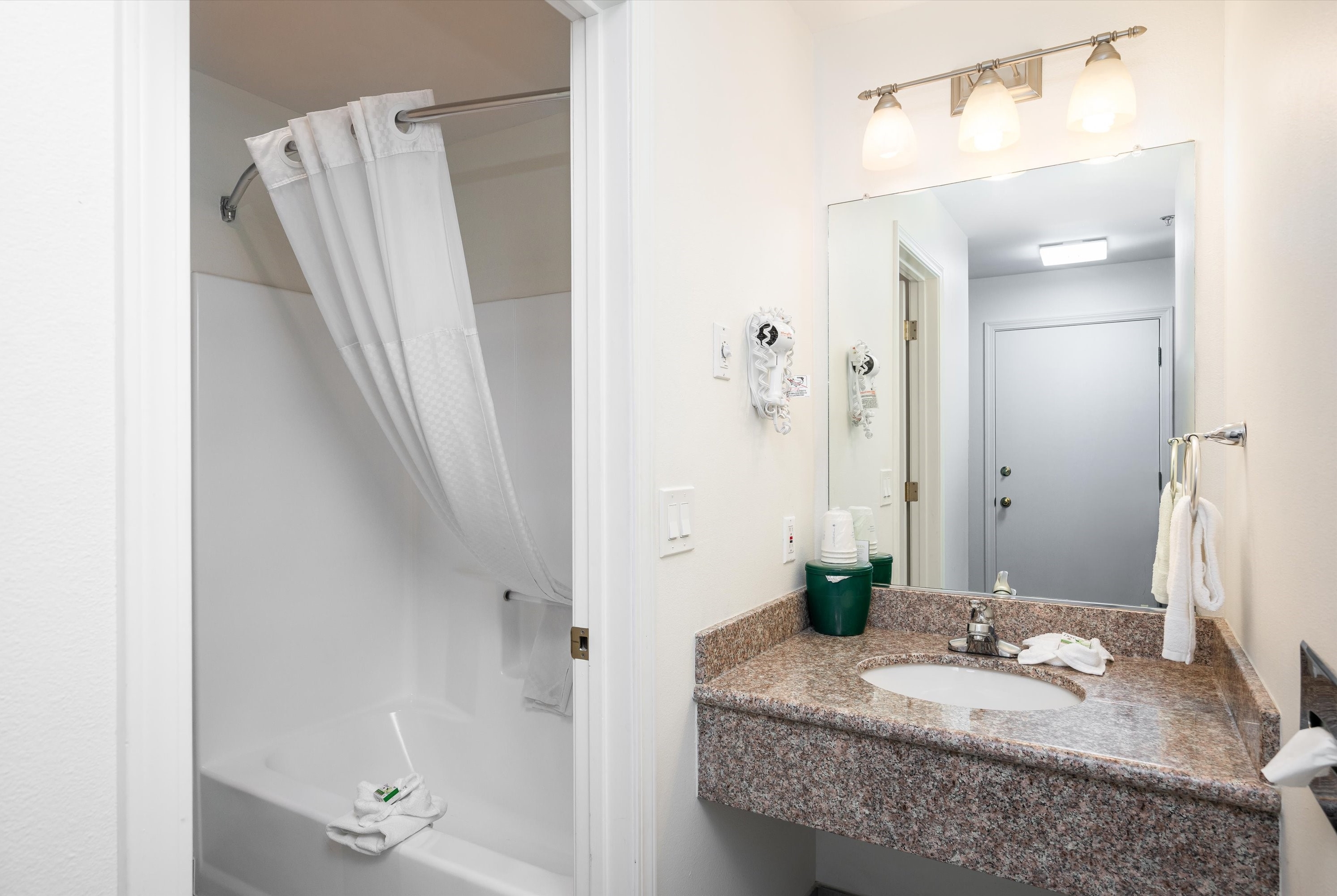 Guest room bath at the Baymont by Wyndham Bellingham in Bellingham, Washington