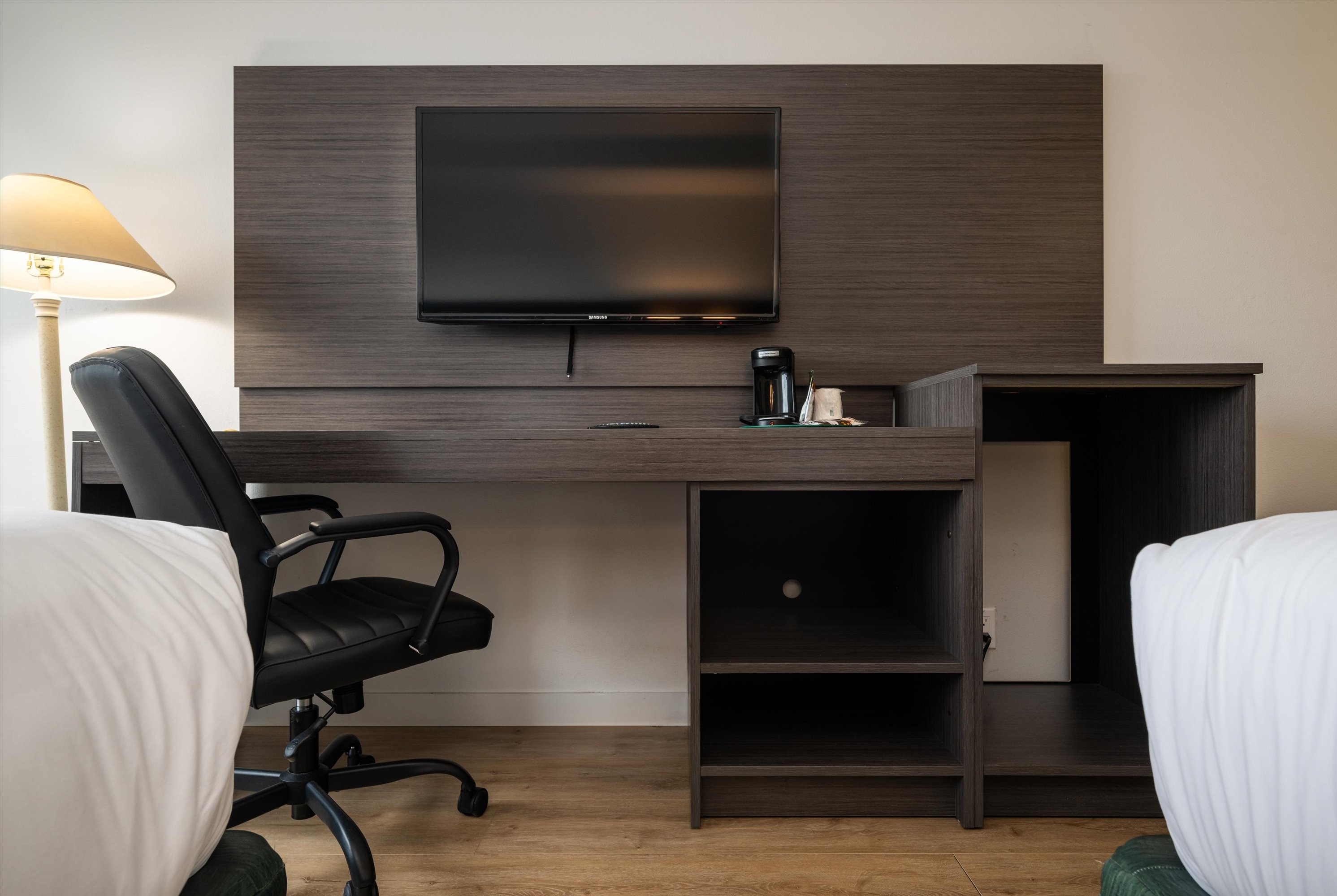 Guest room at the Baymont by Wyndham Bellingham in Bellingham, Washington