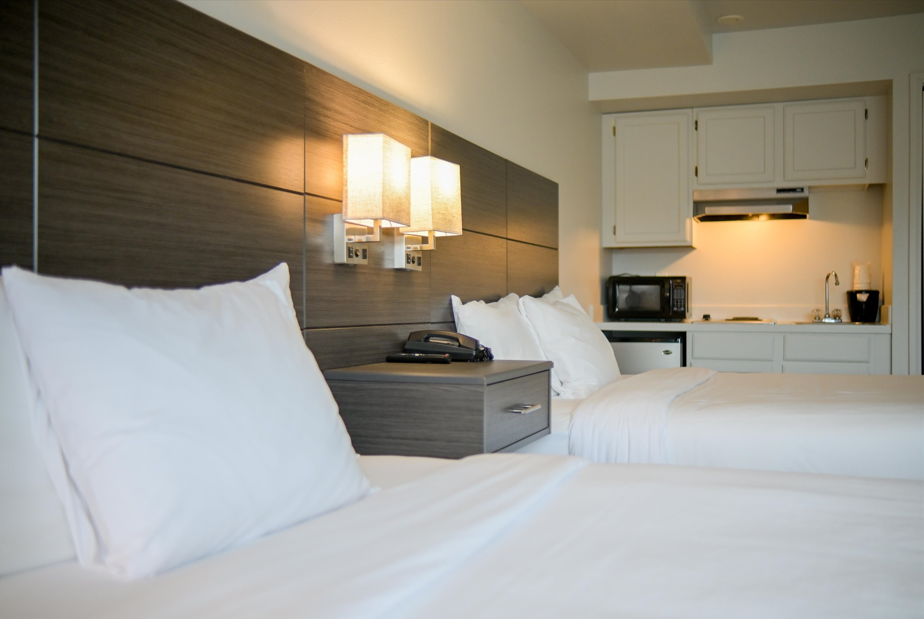 Guest room at the Baymont by Wyndham Bellingham in Bellingham, Washington