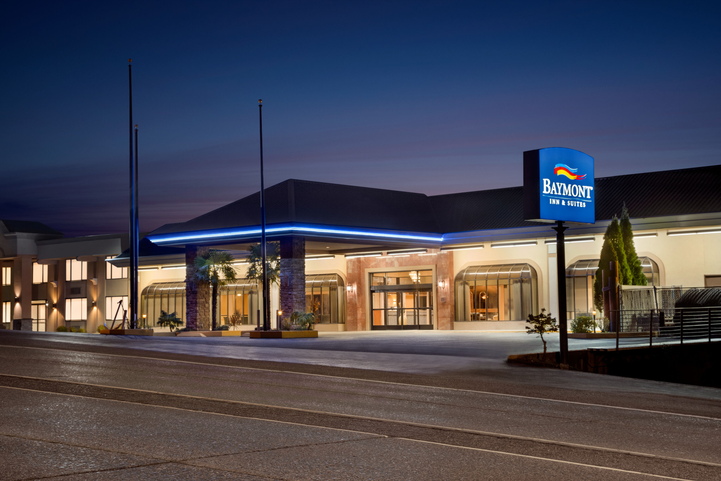 Exterior of Baymont by Wyndham Bremerton WA hotel in Bremerton, Washington