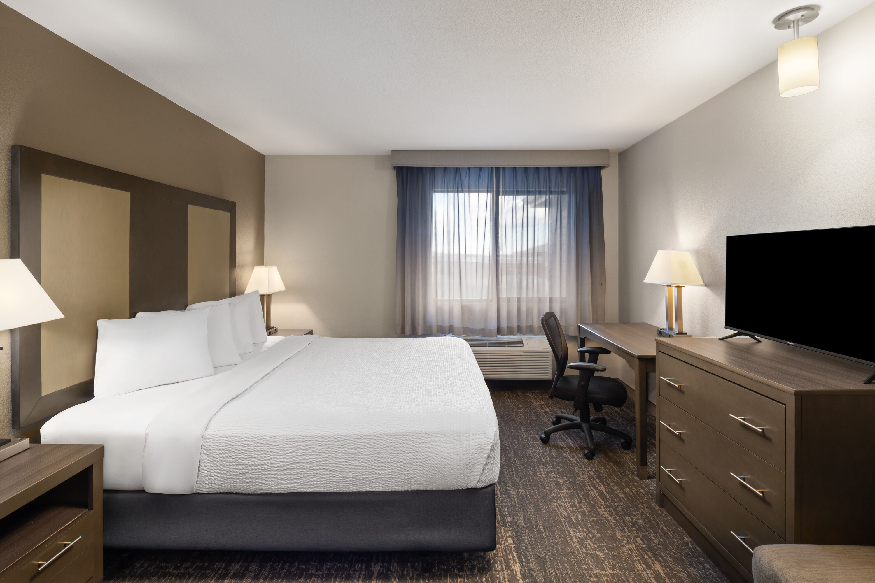 Guest room at the Baymont by Wyndham Moses Lake in Moses Lake, Washington